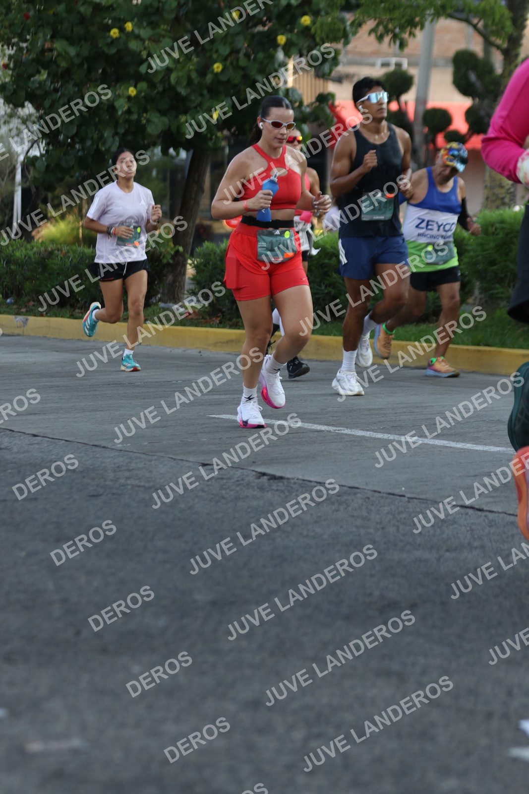 Foto de ADIDAS SPLITS GUADALAJARA 15K / 30K en Av. San Ignacio esquina Av. Ignacio L. Vallarta, Zapopan a las 07:33 · dorsal 1148