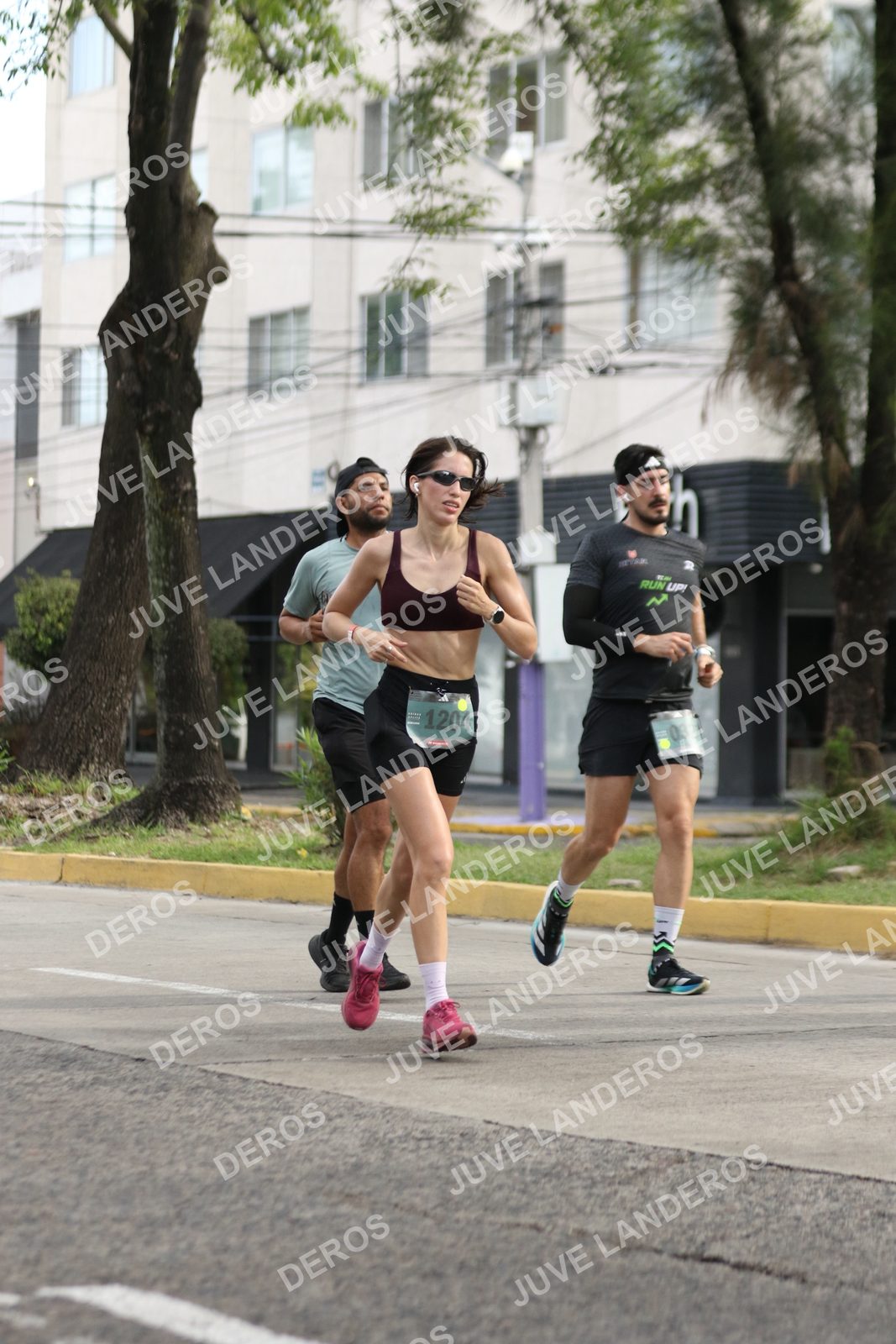 Foto de ADIDAS SPLITS GUADALAJARA 15K / 30K en Av. San Ignacio esquina Av. Ignacio L. Vallarta, Zapopan a las 09:03 · dorsal 1204