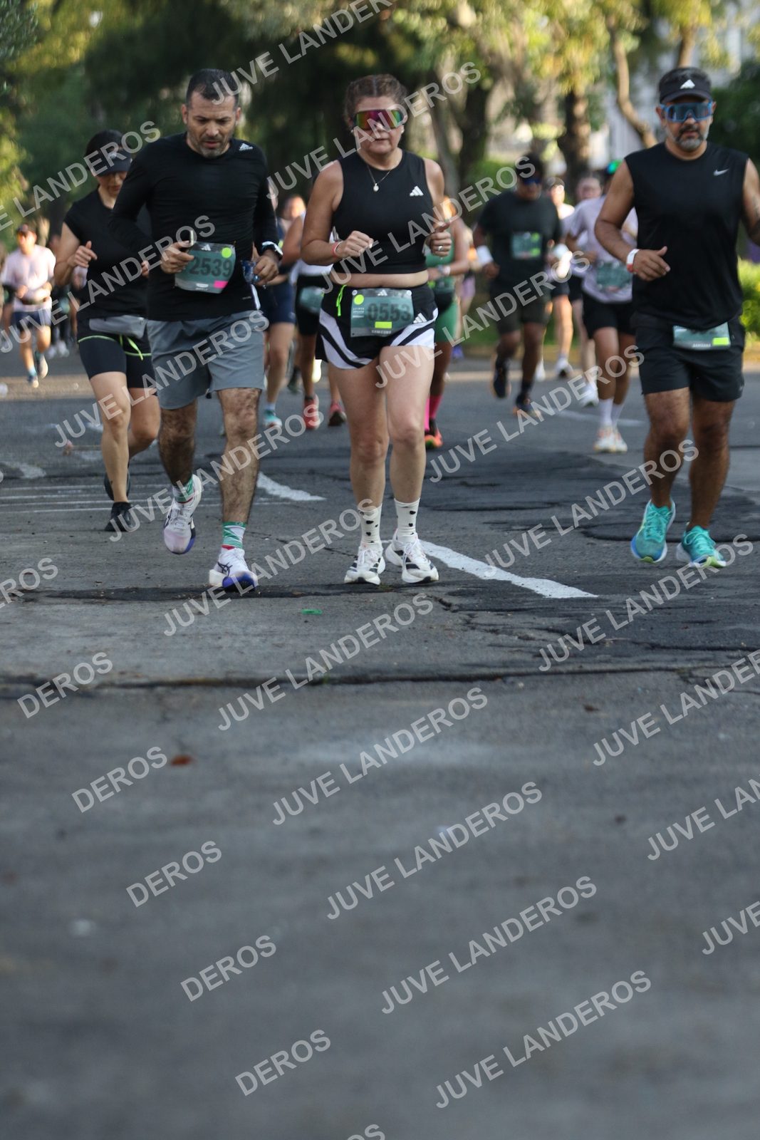 Foto de ADIDAS SPLITS GUADALAJARA 15K / 30K en Av. San Ignacio esquina Av. Ignacio L. Vallarta, Zapopan a las 07:35 · dorsal 2539, 553