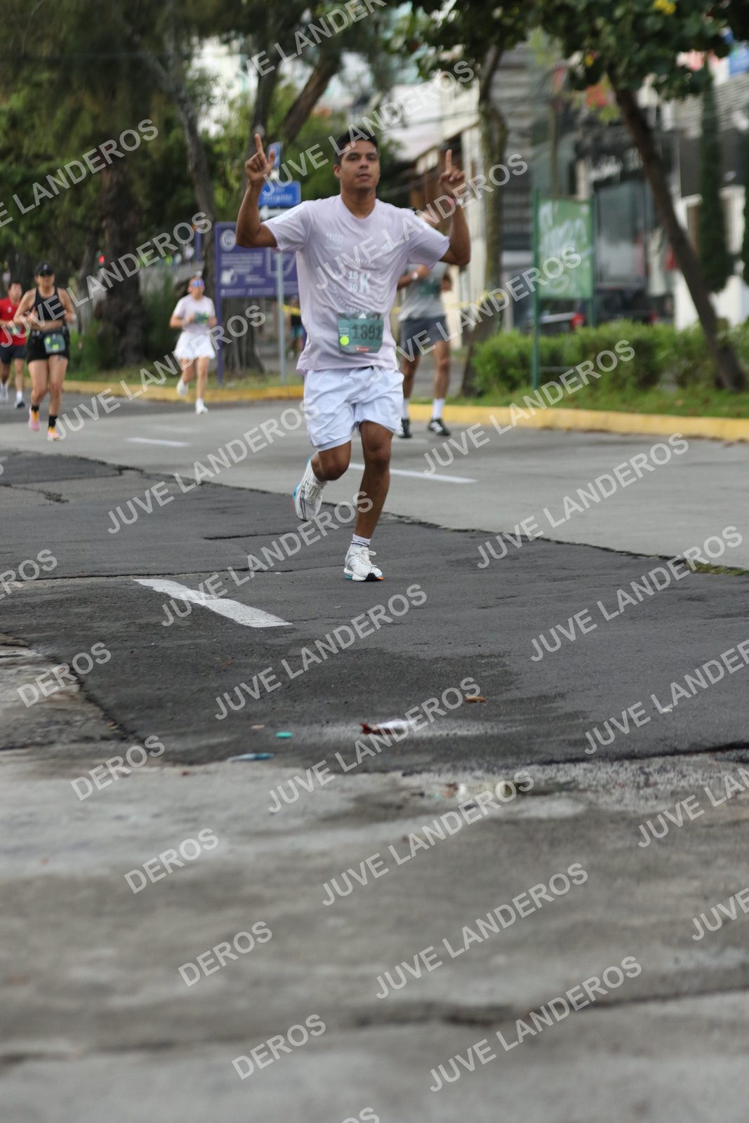 Foto de ADIDAS SPLITS GUADALAJARA 15K / 30K en Av. San Ignacio esquina Av. Ignacio L. Vallarta, Zapopan a las 07:02 · dorsal 15