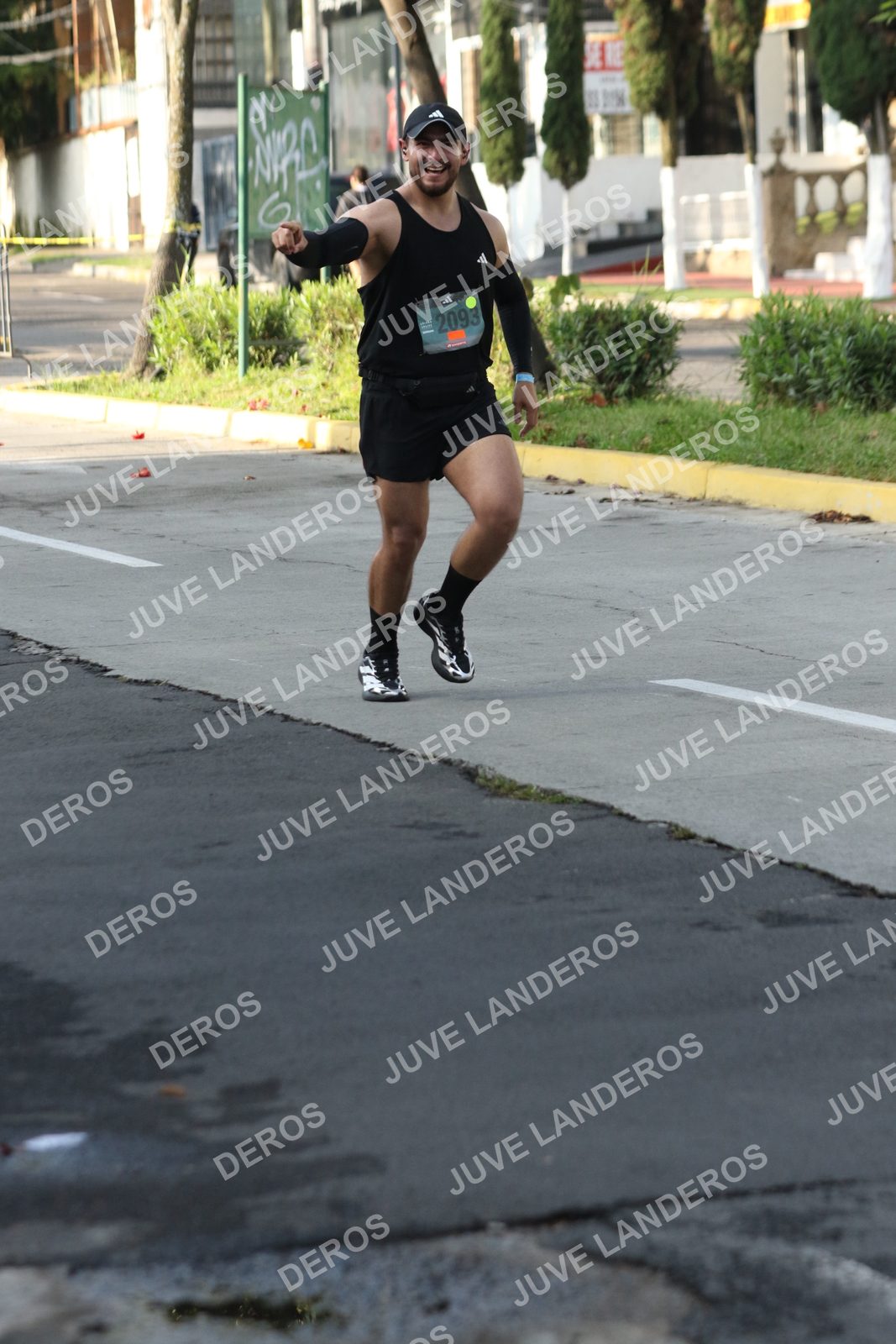Foto de ADIDAS SPLITS GUADALAJARA 15K / 30K en Av. San Ignacio esquina Av. Ignacio L. Vallarta, Zapopan a las 08:14 · dorsal 2093