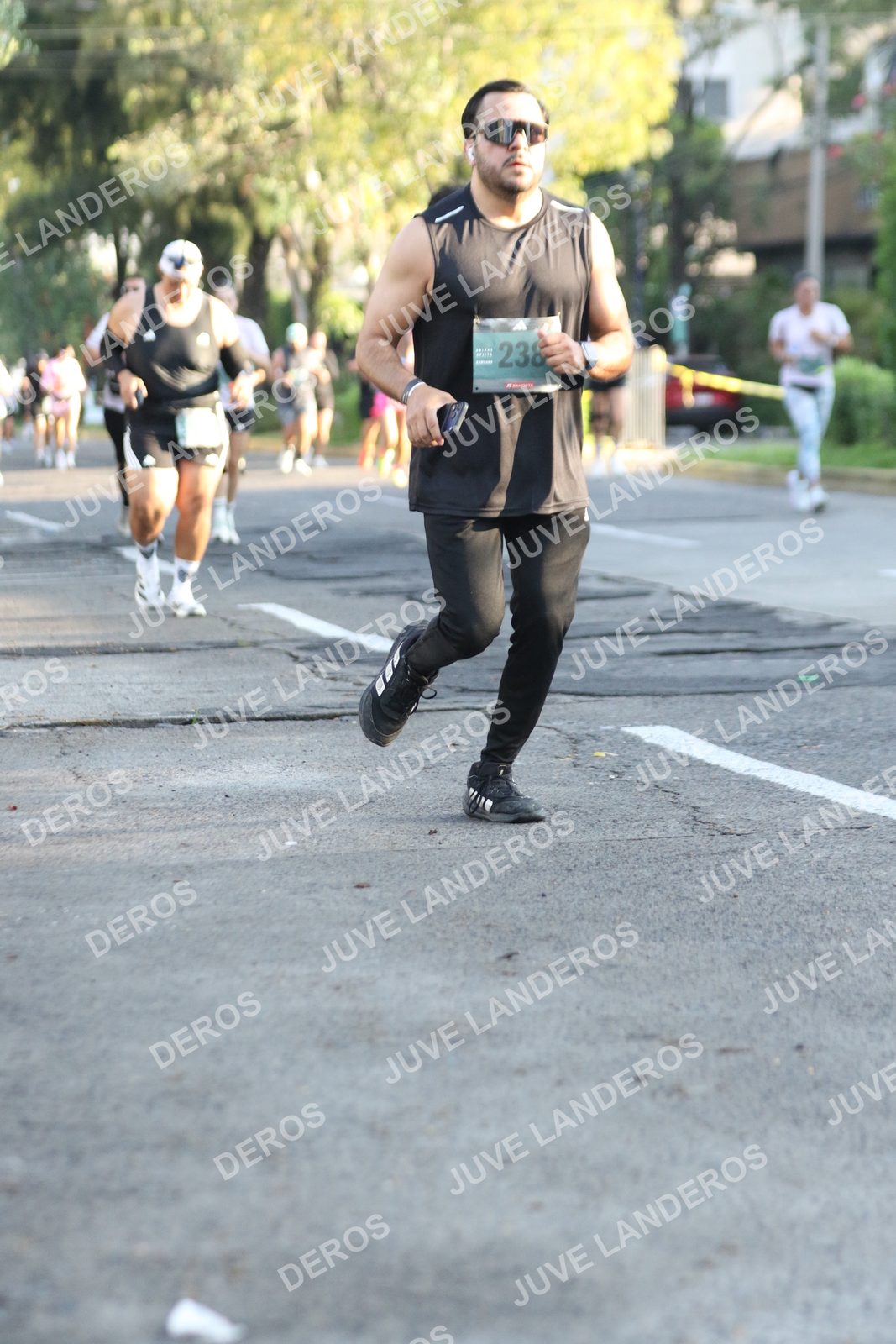 Foto de ADIDAS SPLITS GUADALAJARA 15K / 30K en Av. San Ignacio esquina Av. Ignacio L. Vallarta, Zapopan a las 07:46 · dorsal 238
