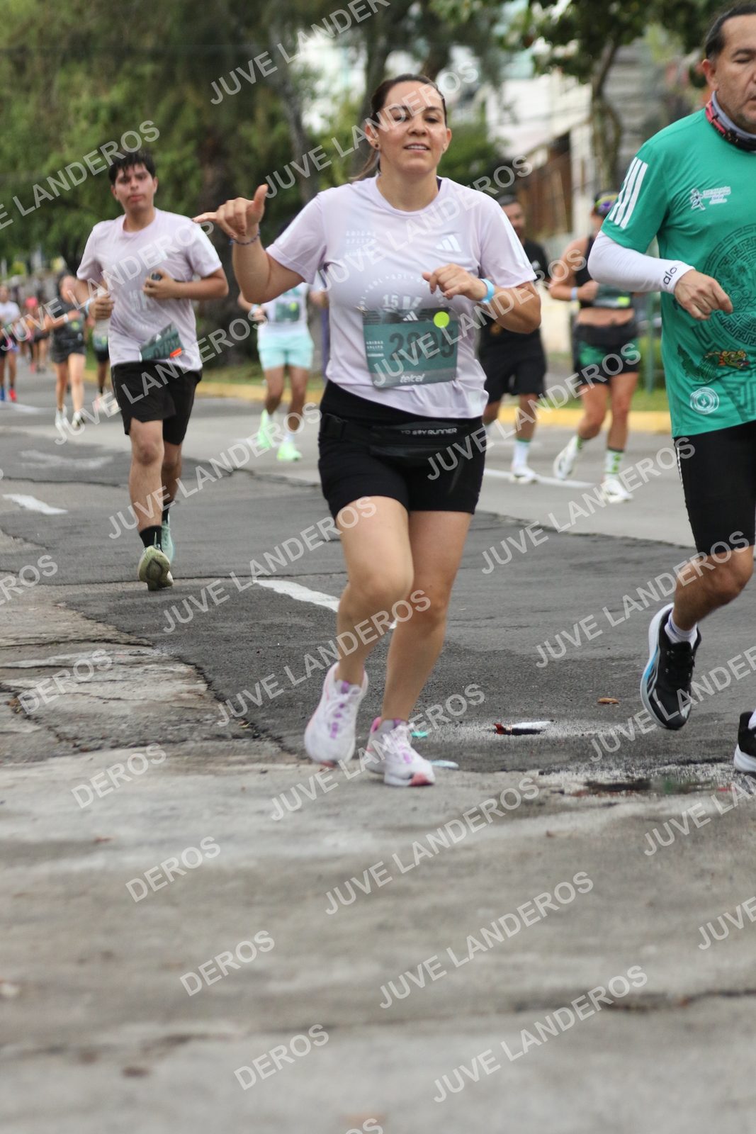 Foto de ADIDAS SPLITS GUADALAJARA 15K / 30K en Av. San Ignacio esquina Av. Ignacio L. Vallarta, Zapopan a las 06:58 · dorsal 2895