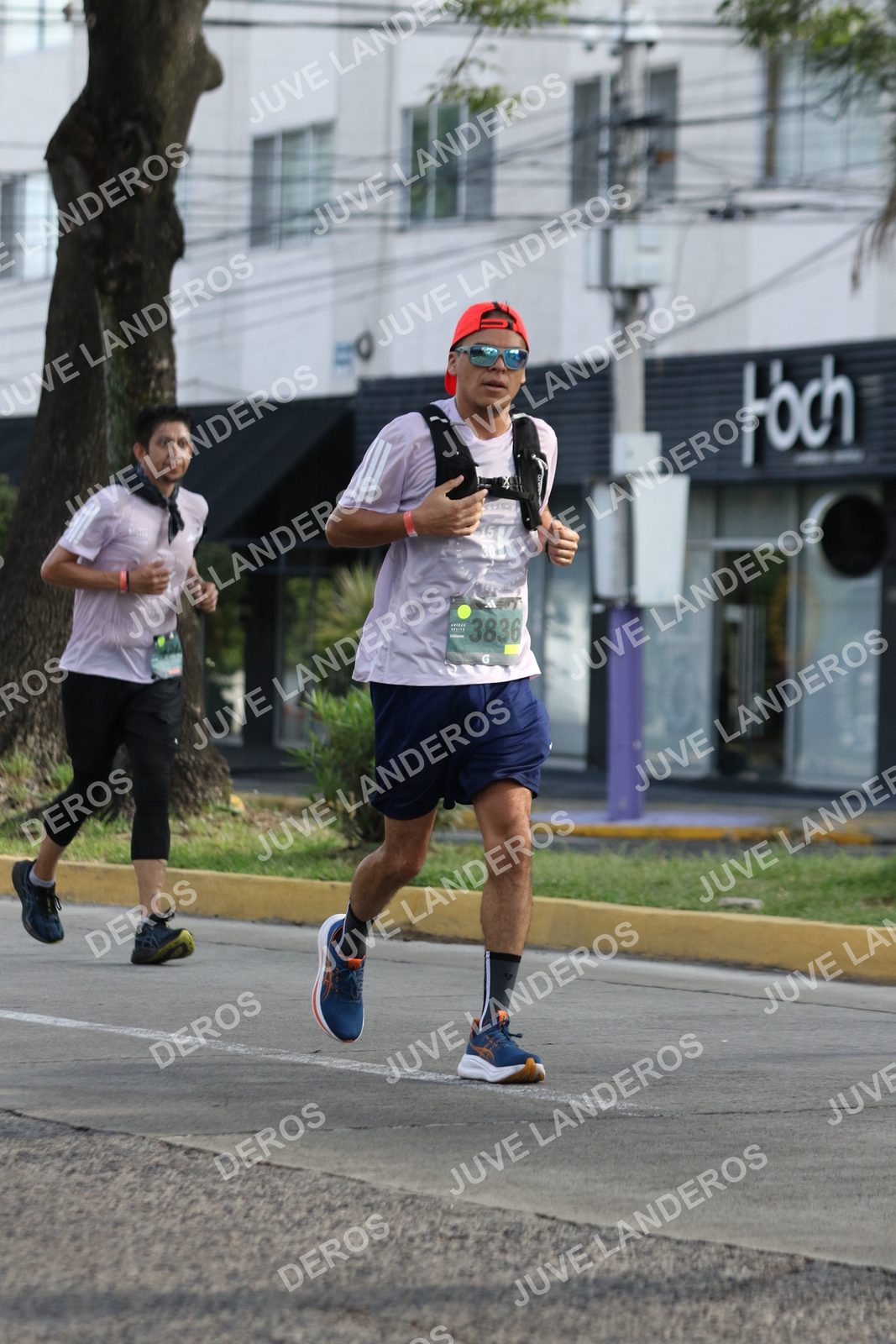 Foto de ADIDAS SPLITS GUADALAJARA 15K / 30K en Av. San Ignacio esquina Av. Ignacio L. Vallarta, Zapopan a las 08:47 · dorsal 3836