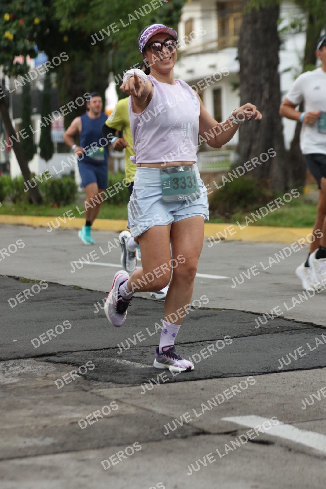 Foto de ADIDAS SPLITS GUADALAJARA 15K / 30K en Av. San Ignacio esquina Av. Ignacio L. Vallarta, Zapopan a las 06:57 · dorsal 3331, 30, 15