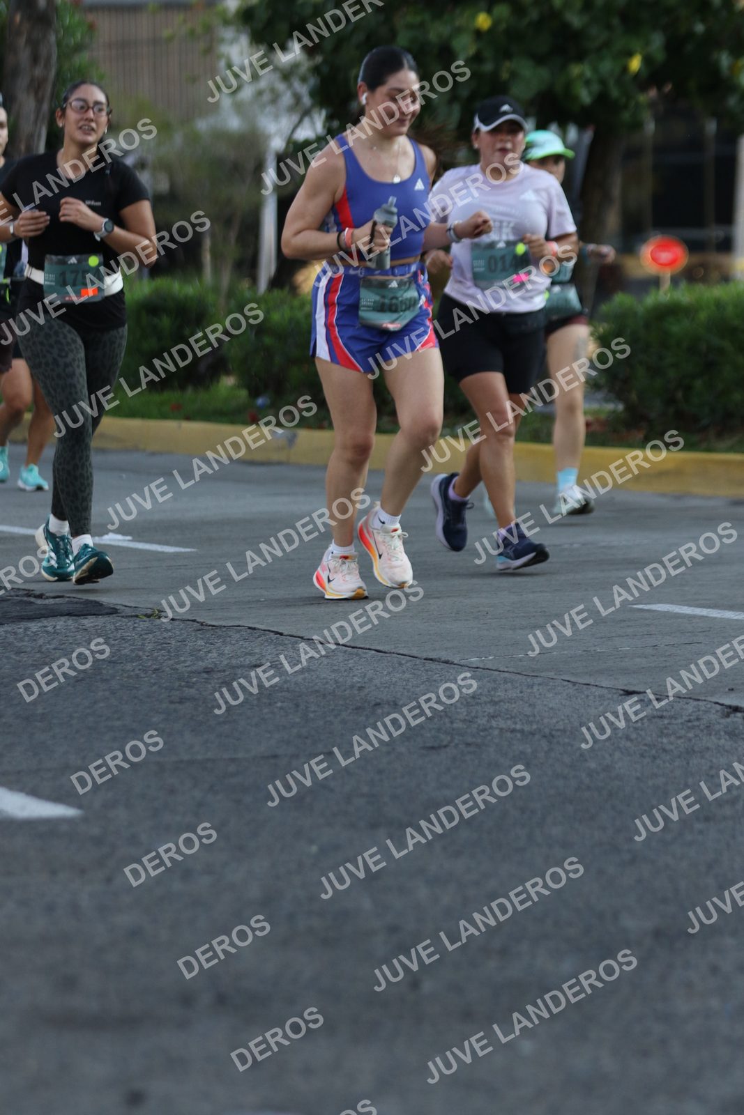 Foto de ADIDAS SPLITS GUADALAJARA 15K / 30K en Av. San Ignacio esquina Av. Ignacio L. Vallarta, Zapopan a las 07:41 · dorsal 1754