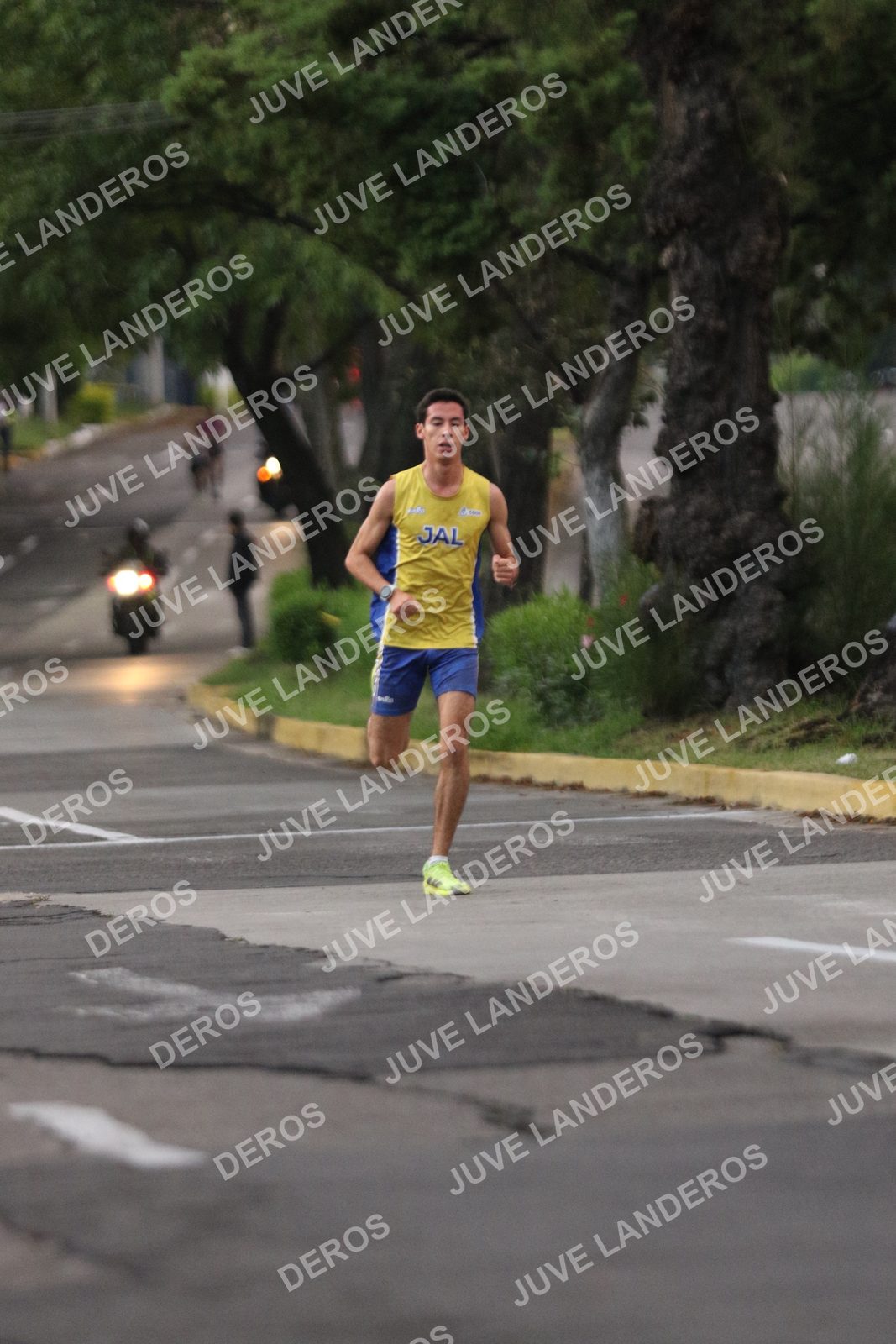 Foto de ADIDAS SPLITS GUADALAJARA 15K / 30K en Av. San Ignacio esquina Av. Ignacio L. Vallarta, Zapopan a las 06:45