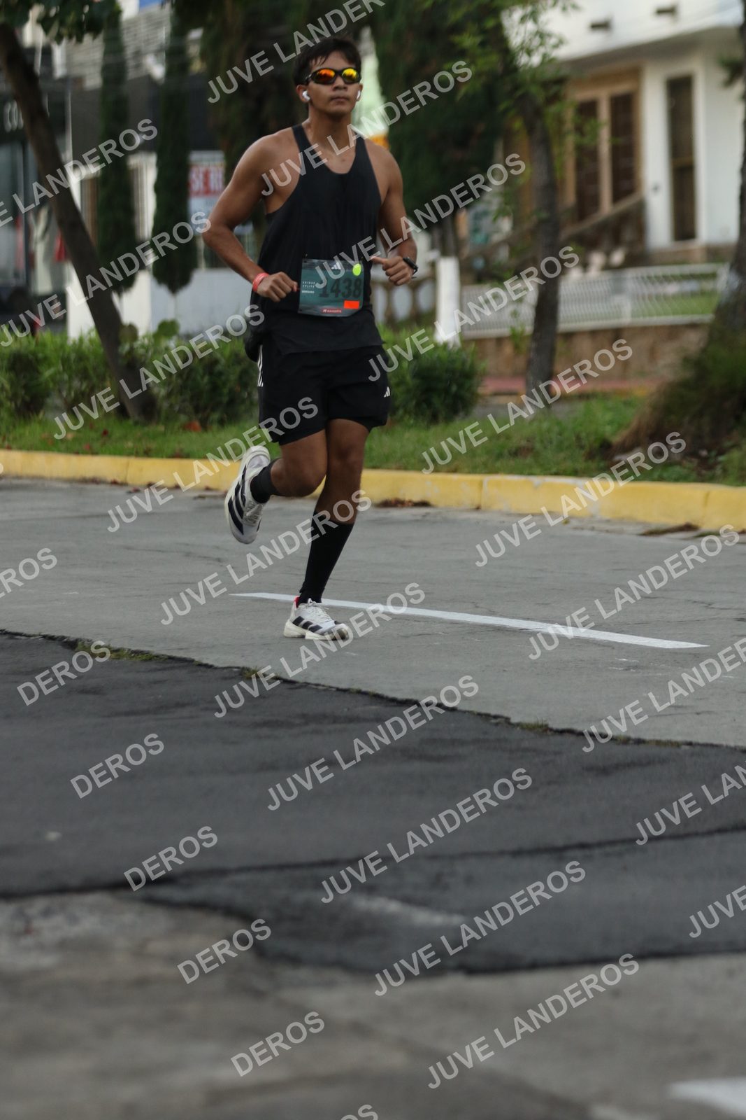 Foto de ADIDAS SPLITS GUADALAJARA 15K / 30K en Av. San Ignacio esquina Av. Ignacio L. Vallarta, Zapopan a las 07:02 · dorsal 1438