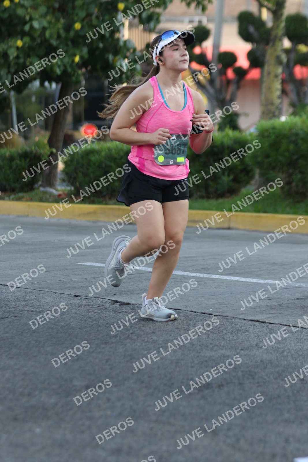 Foto de ADIDAS SPLITS GUADALAJARA 15K / 30K en Av. San Ignacio esquina Av. Ignacio L. Vallarta, Zapopan a las 07:41 · dorsal 3687