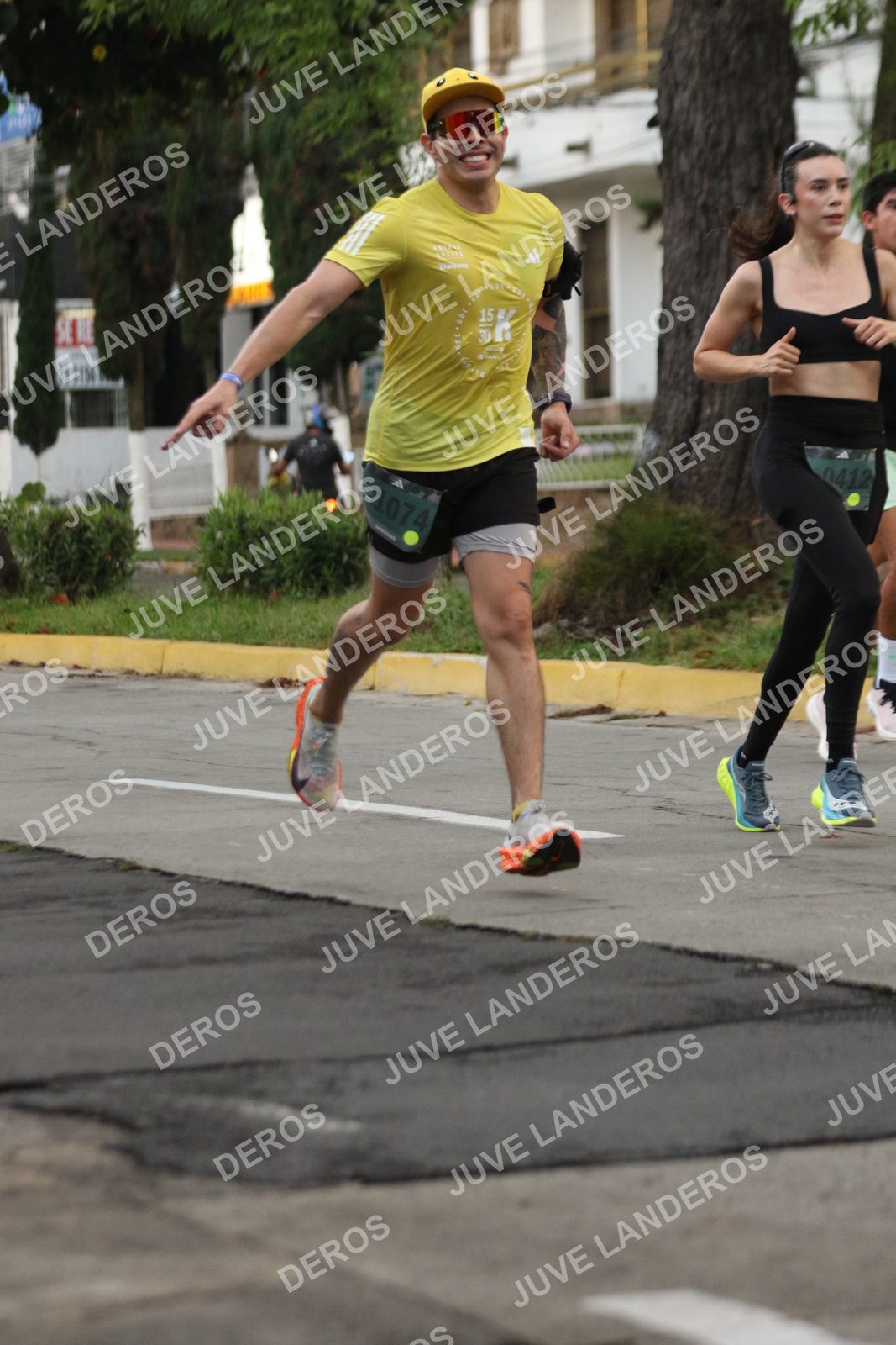 Foto de ADIDAS SPLITS GUADALAJARA 15K / 30K en Av. San Ignacio esquina Av. Ignacio L. Vallarta, Zapopan a las 06:51 · dorsal 1074, 412, 15