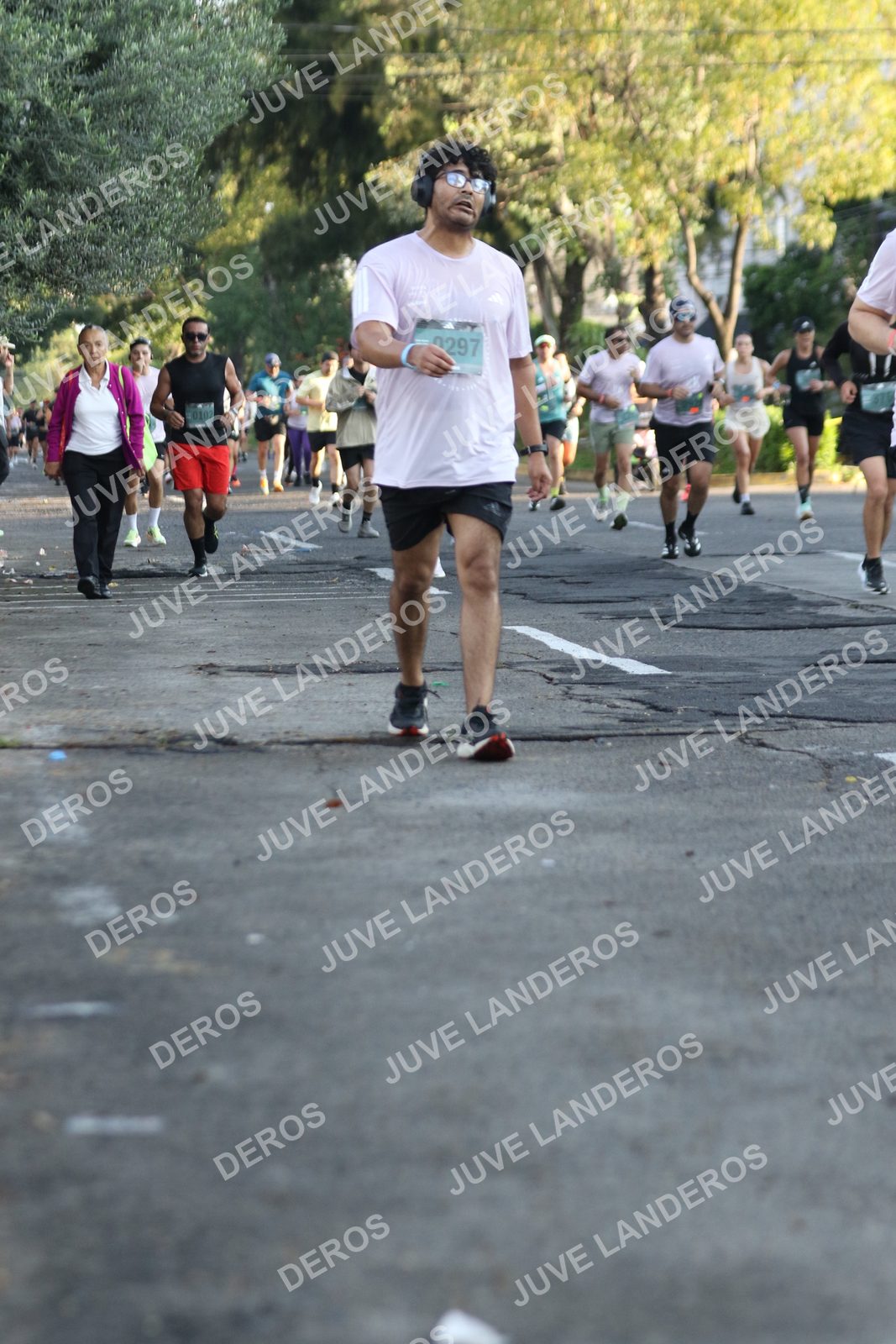 Foto de ADIDAS SPLITS GUADALAJARA 15K / 30K en Av. San Ignacio esquina Av. Ignacio L. Vallarta, Zapopan a las 07:35 · dorsal 297