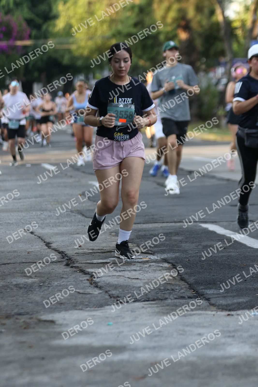 Foto de ADIDAS SPLITS GUADALAJARA 15K / 30K en Av. San Ignacio esquina Av. Ignacio L. Vallarta, Zapopan a las 07:19 · dorsal 3558