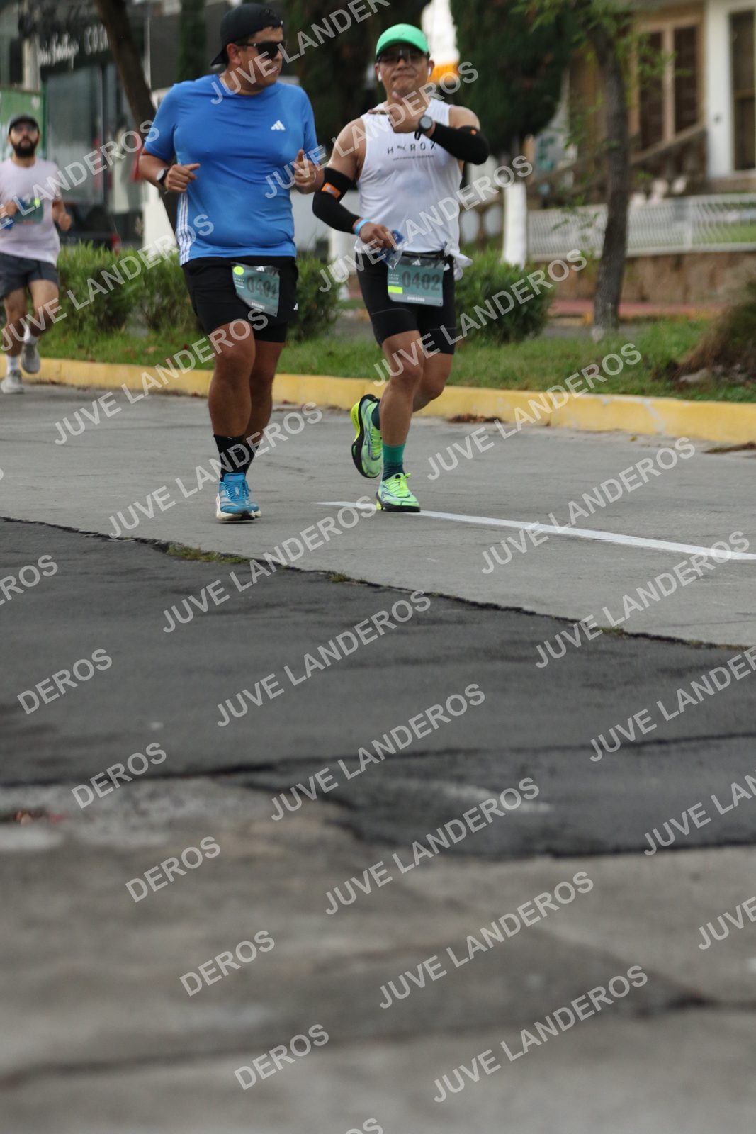 Foto de ADIDAS SPLITS GUADALAJARA 15K / 30K en Av. San Ignacio esquina Av. Ignacio L. Vallarta, Zapopan a las 06:59 · dorsal 402, 404