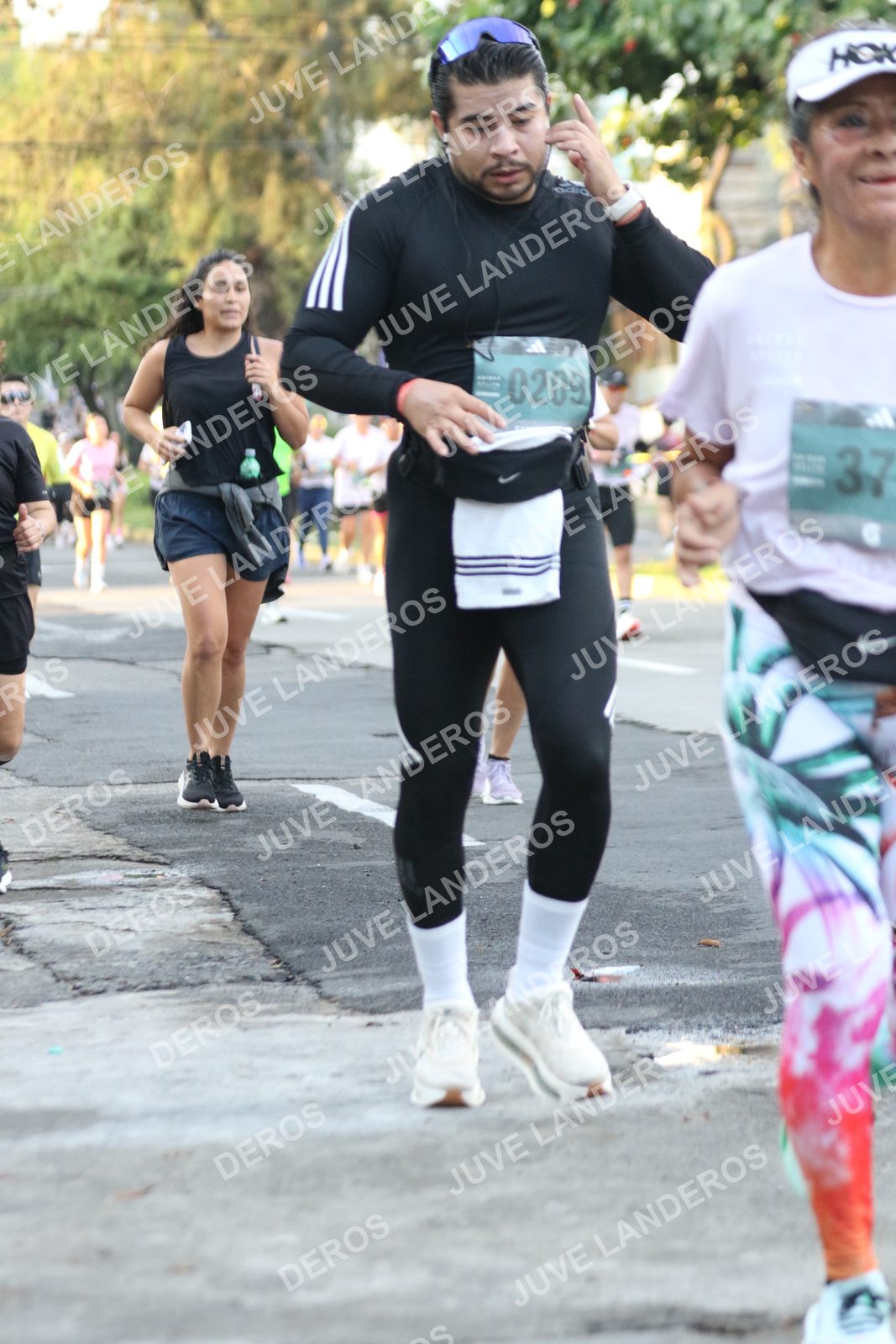 Foto de ADIDAS SPLITS GUADALAJARA 15K / 30K en Av. San Ignacio esquina Av. Ignacio L. Vallarta, Zapopan a las 07:14 · dorsal 209, 37