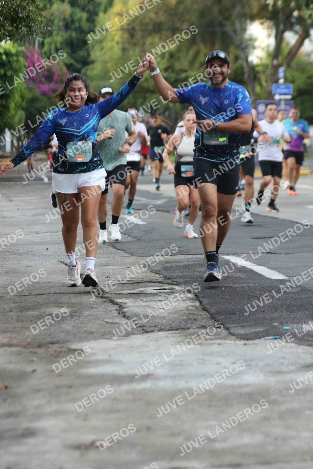 Foto de ADIDAS SPLITS GUADALAJARA 15K / 30K en Av. San Ignacio esquina Av. Ignacio L. Vallarta, Zapopan a las 07:05 · dorsal 2644