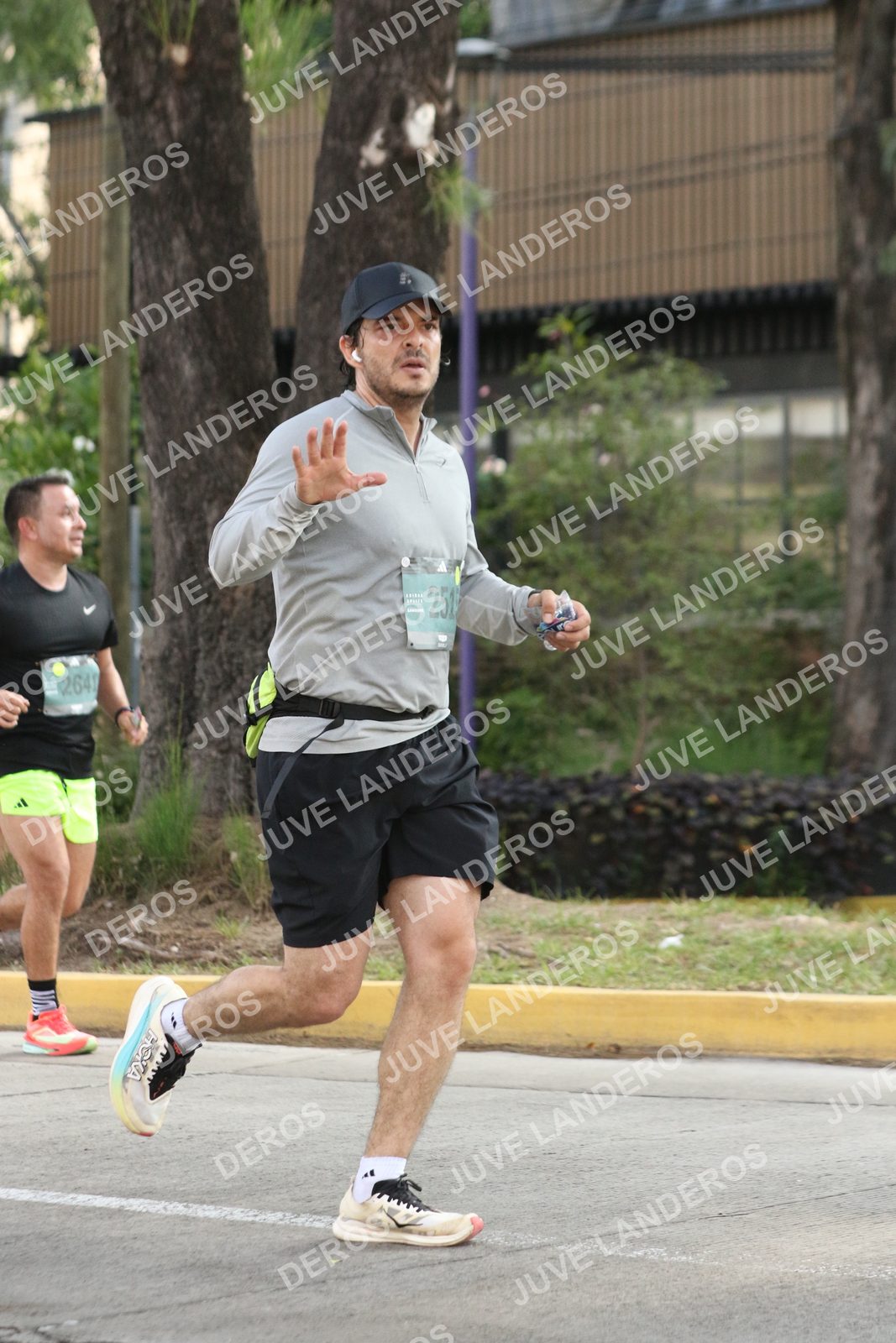 Foto de ADIDAS SPLITS GUADALAJARA 15K / 30K en Av. San Ignacio esquina Av. Ignacio L. Vallarta, Zapopan a las 08:38 · dorsal 251, 2641