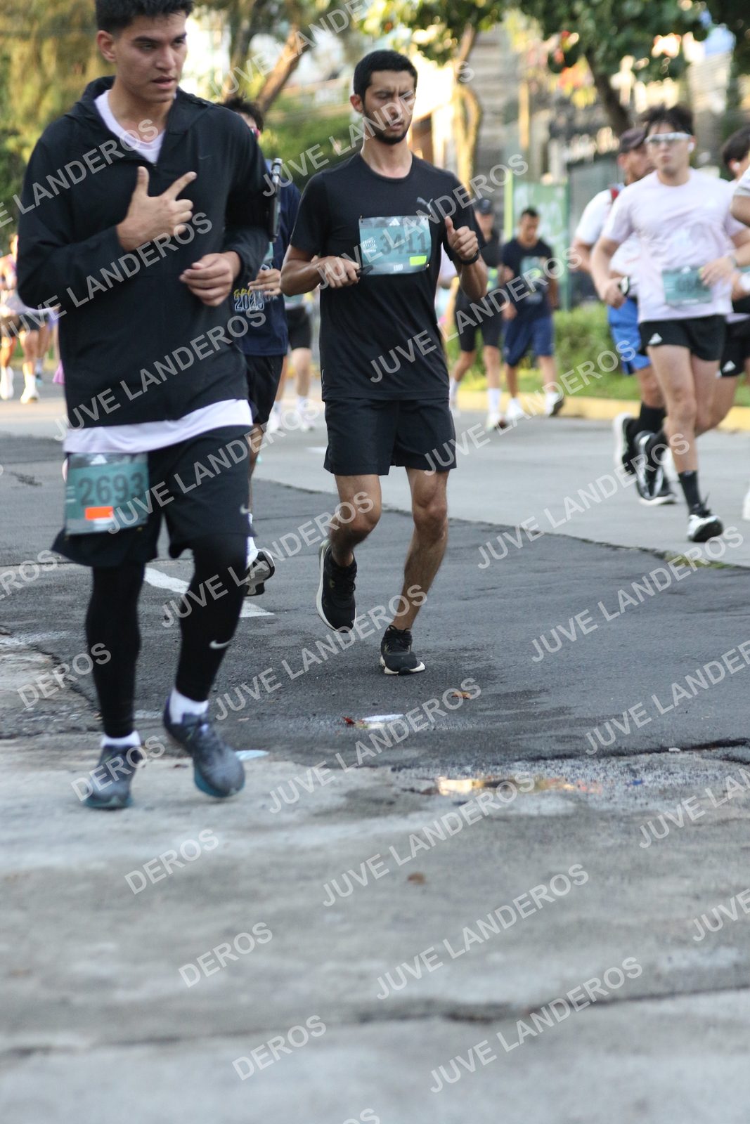 Foto de ADIDAS SPLITS GUADALAJARA 15K / 30K en Av. San Ignacio esquina Av. Ignacio L. Vallarta, Zapopan a las 07:16 · dorsal 2693, 3411