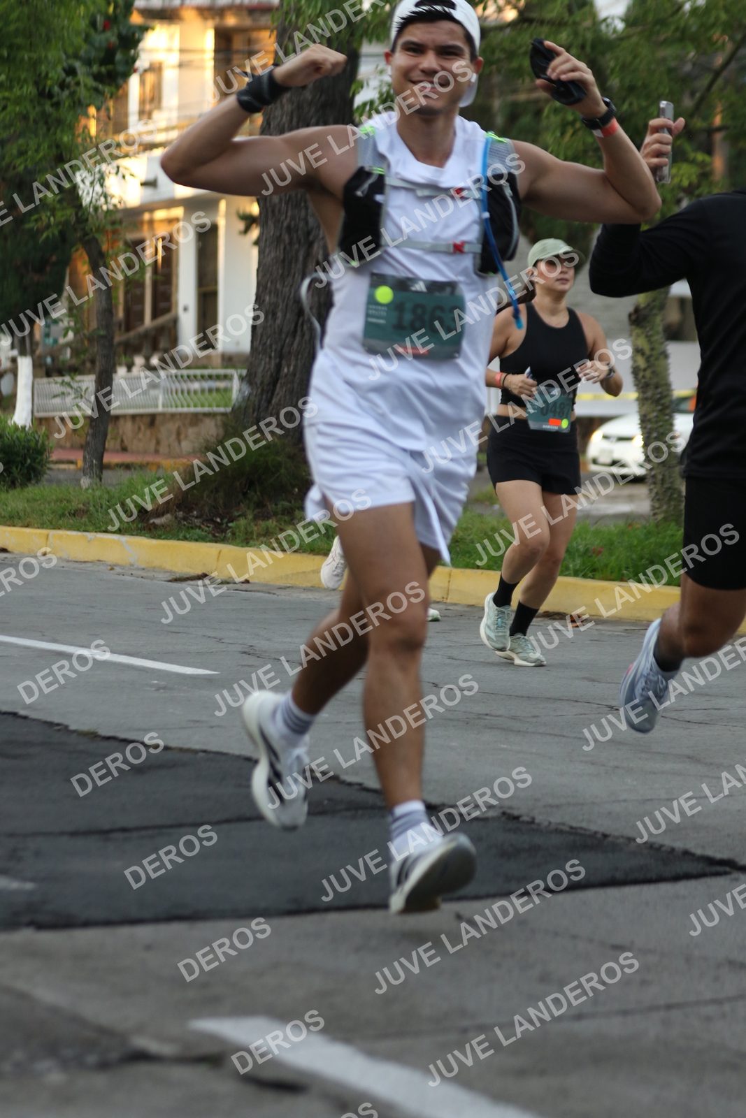 Foto de ADIDAS SPLITS GUADALAJARA 15K / 30K en Av. San Ignacio esquina Av. Ignacio L. Vallarta, Zapopan a las 07:06 · dorsal 1863
