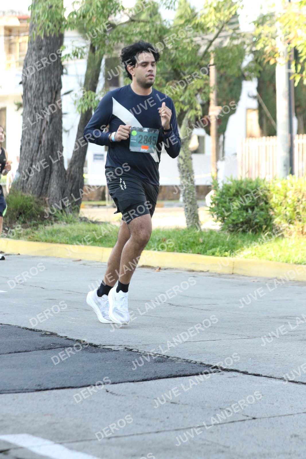 Foto de ADIDAS SPLITS GUADALAJARA 15K / 30K en Av. San Ignacio esquina Av. Ignacio L. Vallarta, Zapopan a las 08:08 · dorsal 2845
