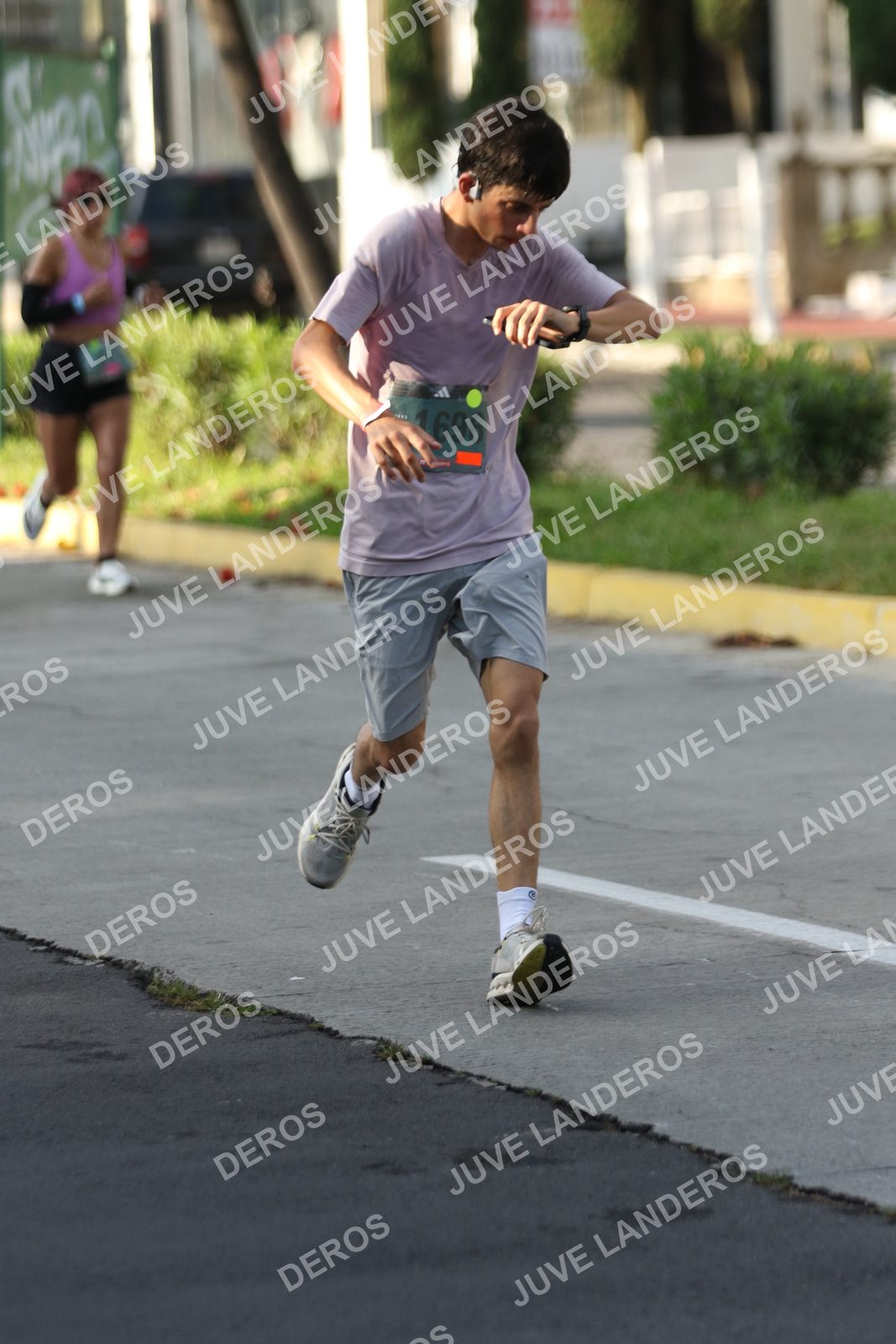 Foto de ADIDAS SPLITS GUADALAJARA 15K / 30K en Av. San Ignacio esquina Av. Ignacio L. Vallarta, Zapopan a las 08:17 · dorsal 1696