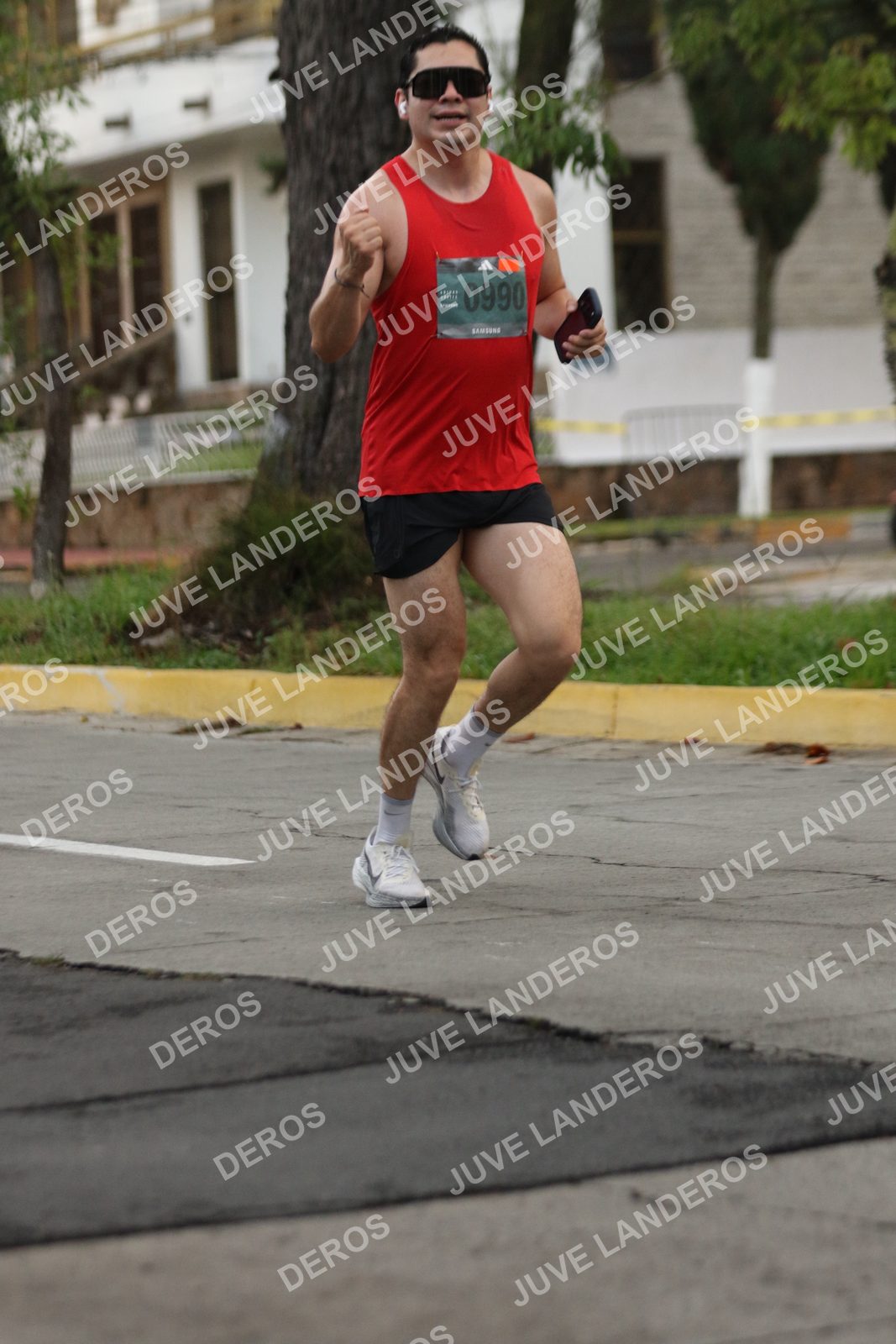 Foto de ADIDAS SPLITS GUADALAJARA 15K / 30K en Av. San Ignacio esquina Av. Ignacio L. Vallarta, Zapopan a las 06:52 · dorsal 990