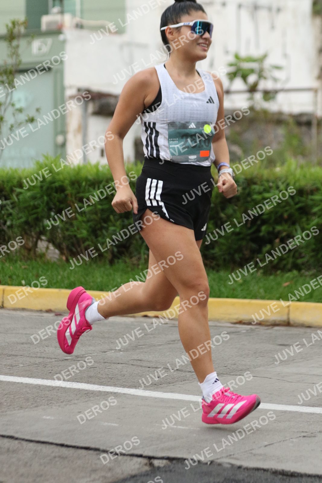 Foto de ADIDAS SPLITS GUADALAJARA 15K / 30K en Av. San Ignacio esquina Av. Ignacio L. Vallarta, Zapopan a las 06:52 · dorsal 2516