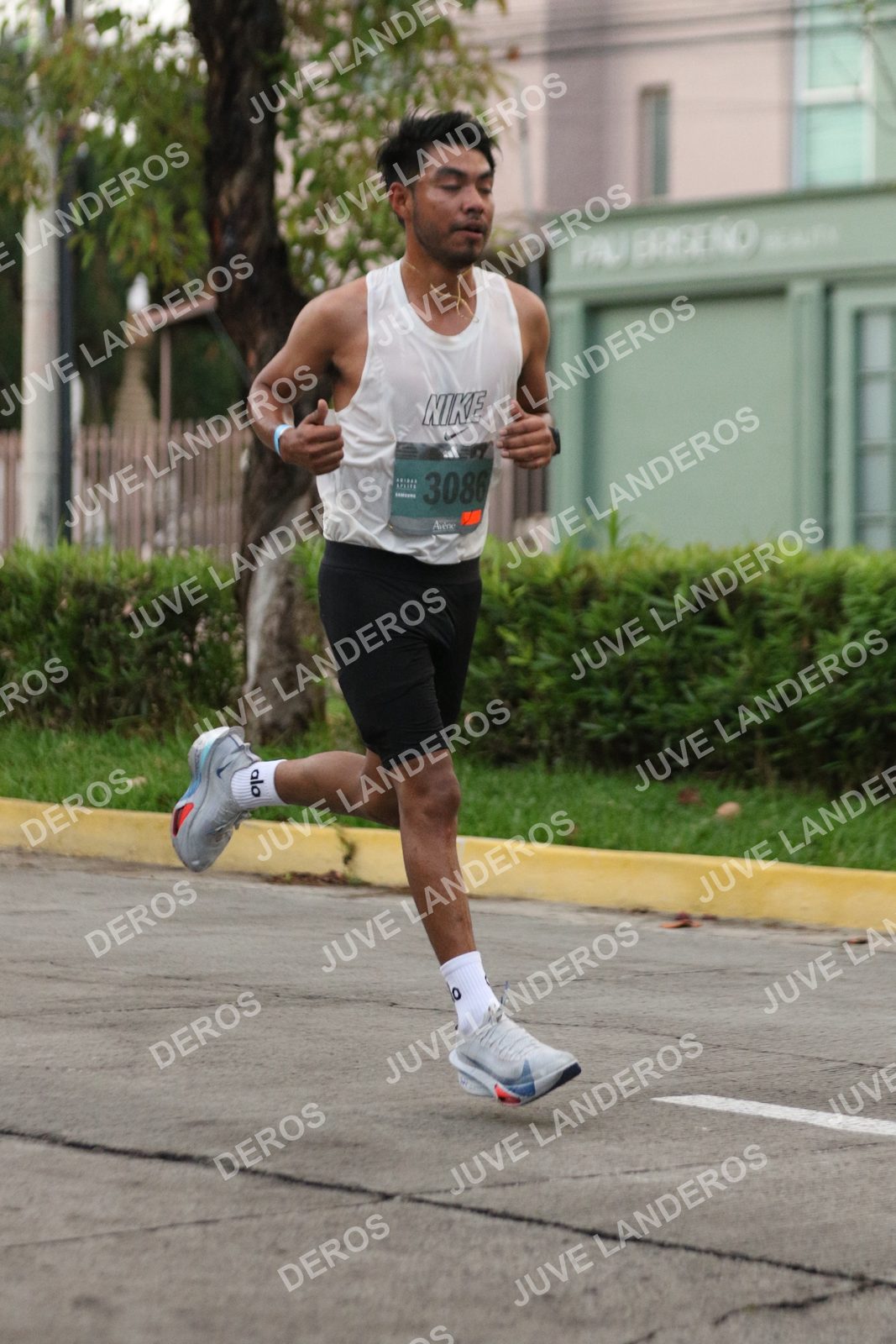 Foto de ADIDAS SPLITS GUADALAJARA 15K / 30K en Av. San Ignacio esquina Av. Ignacio L. Vallarta, Zapopan a las 06:49 · dorsal 3086