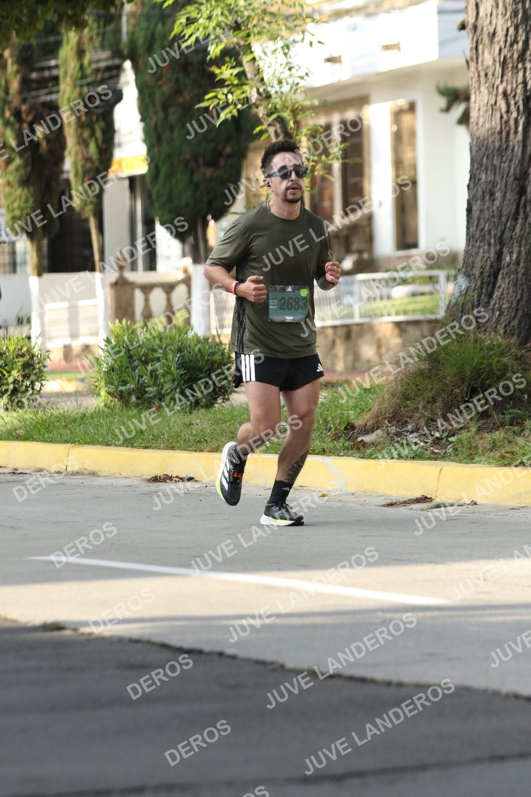 Foto de ADIDAS SPLITS GUADALAJARA 15K / 30K en Av. San Ignacio esquina Av. Ignacio L. Vallarta, Zapopan a las 08:32 · dorsal 2683