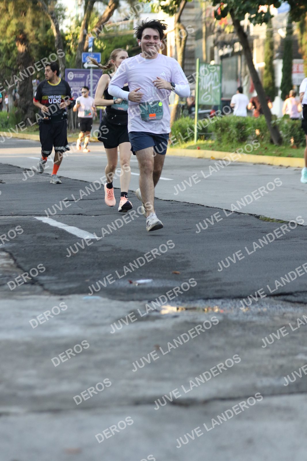 Foto de ADIDAS SPLITS GUADALAJARA 15K / 30K en Av. San Ignacio esquina Av. Ignacio L. Vallarta, Zapopan a las 07:20 · dorsal 1625