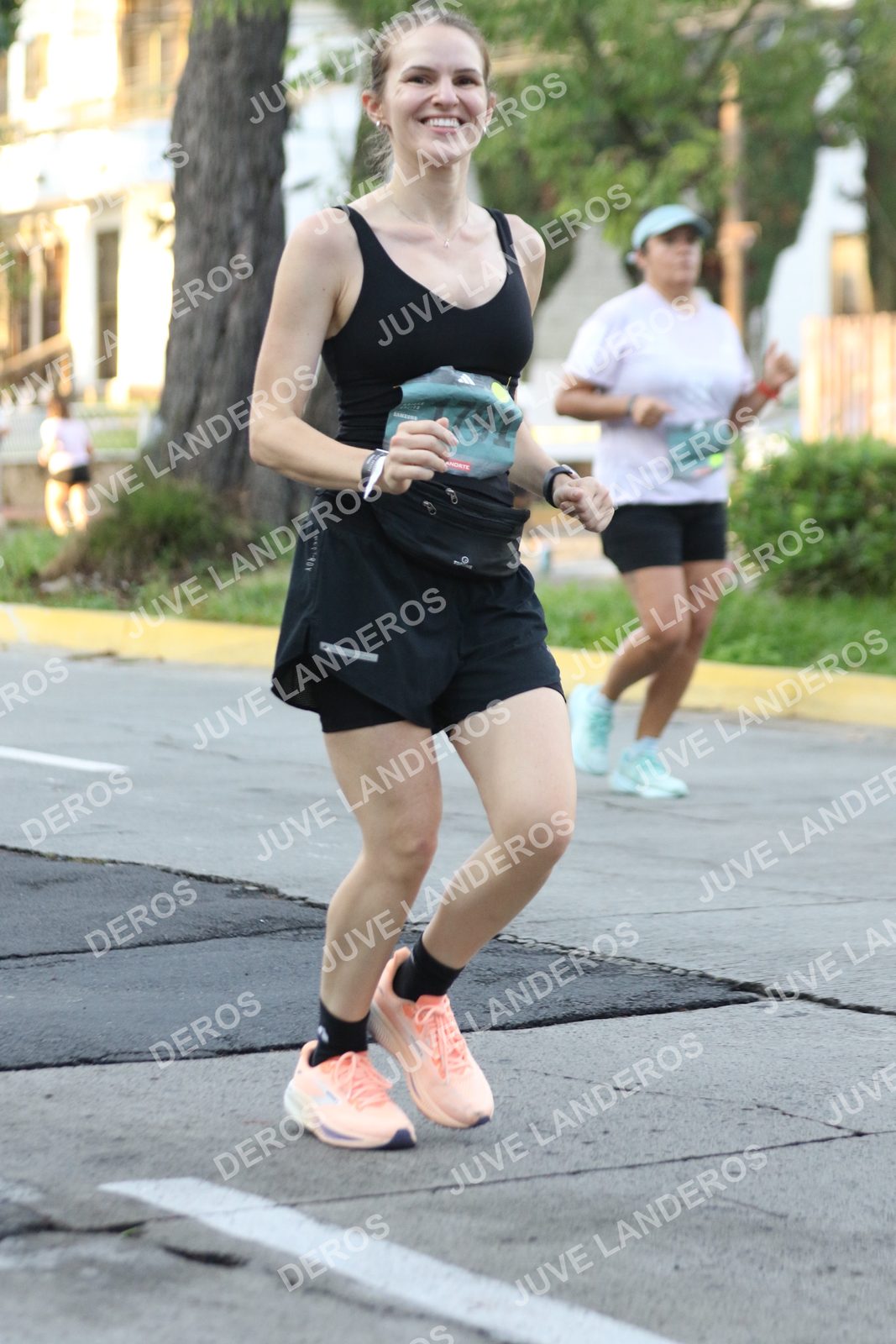 Foto de ADIDAS SPLITS GUADALAJARA 15K / 30K en Av. San Ignacio esquina Av. Ignacio L. Vallarta, Zapopan a las 07:20 · dorsal 1791
