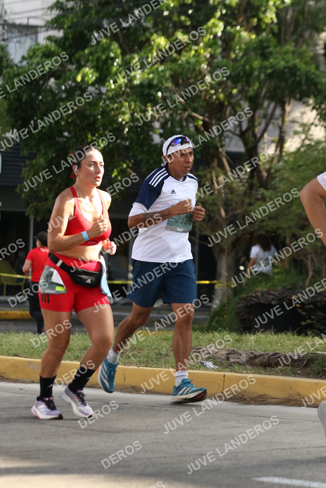 Foto de ADIDAS SPLITS GUADALAJARA 15K / 30K en Av. San Ignacio esquina Av. Ignacio L. Vallarta, Zapopan a las 08:50 · dorsal 2925