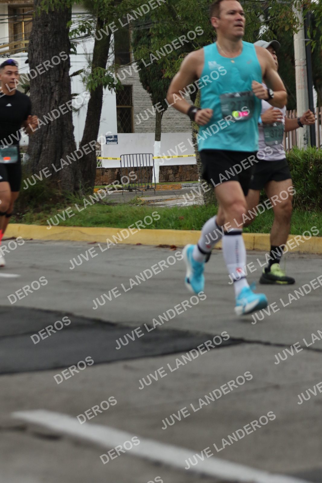 Foto de ADIDAS SPLITS GUADALAJARA 15K / 30K en Av. San Ignacio esquina Av. Ignacio L. Vallarta, Zapopan a las 06:56 · dorsal 2770, 3723