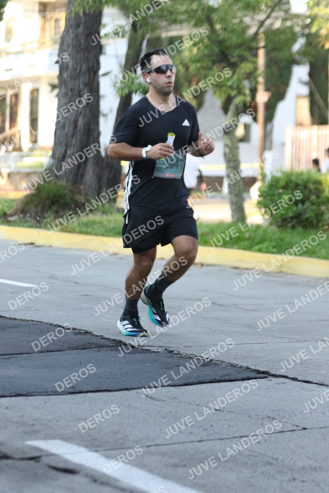Foto de ADIDAS SPLITS GUADALAJARA 15K / 30K en Av. San Ignacio esquina Av. Ignacio L. Vallarta, Zapopan a las 07:58 · dorsal 1947