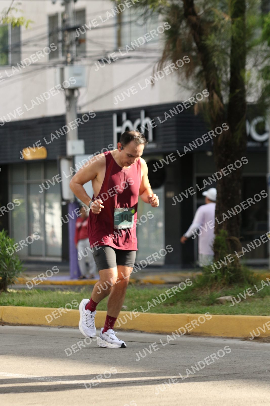 Foto de ADIDAS SPLITS GUADALAJARA 15K / 30K en Av. San Ignacio esquina Av. Ignacio L. Vallarta, Zapopan a las 08:55 · dorsal 105
