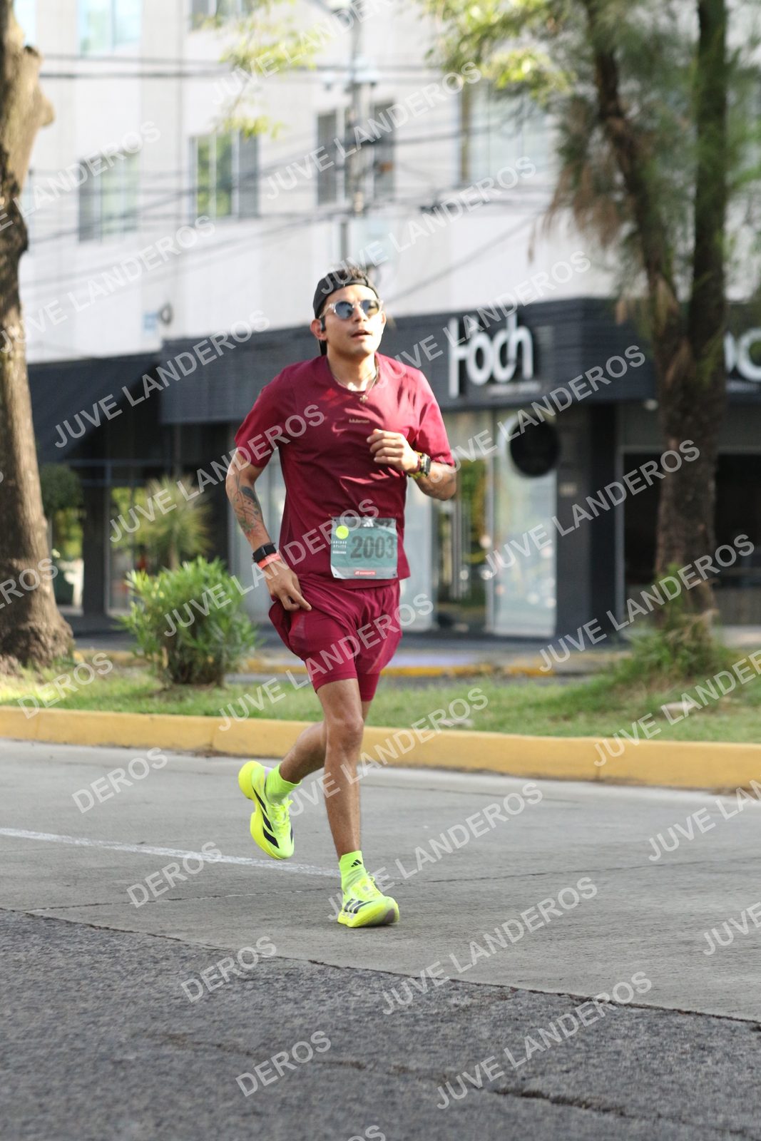 Foto de ADIDAS SPLITS GUADALAJARA 15K / 30K en Av. San Ignacio esquina Av. Ignacio L. Vallarta, Zapopan a las 08:40 · dorsal 2003