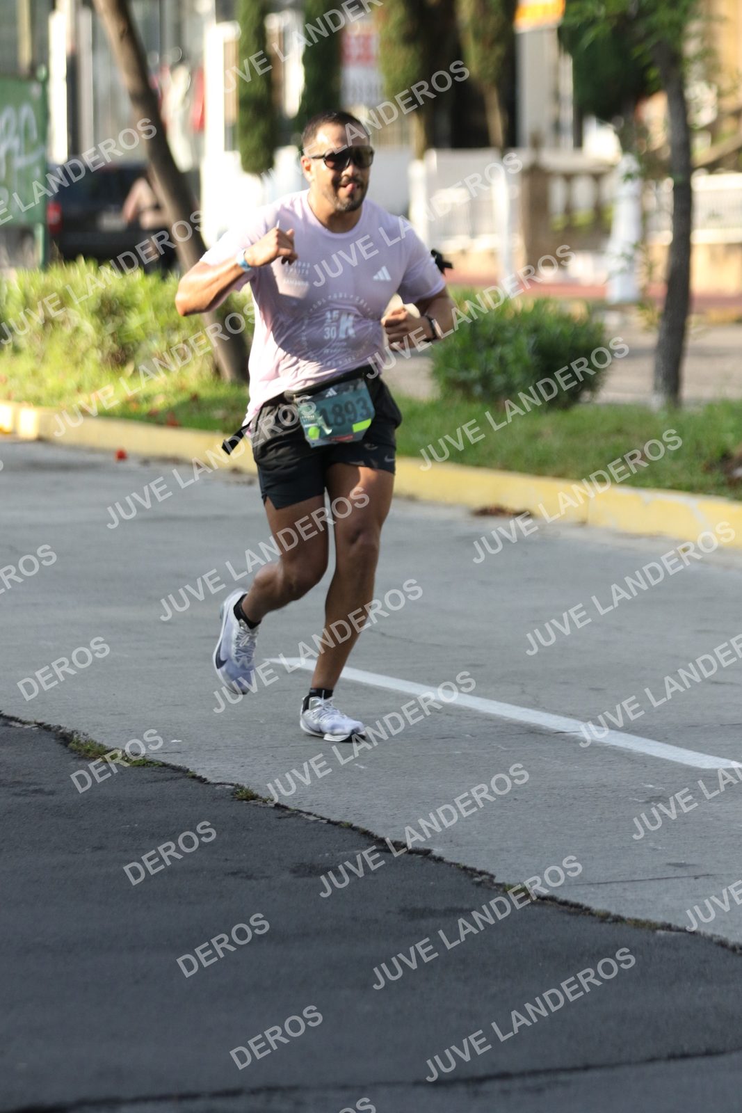 Foto de ADIDAS SPLITS GUADALAJARA 15K / 30K en Av. San Ignacio esquina Av. Ignacio L. Vallarta, Zapopan a las 08:19 · dorsal 1893, 30