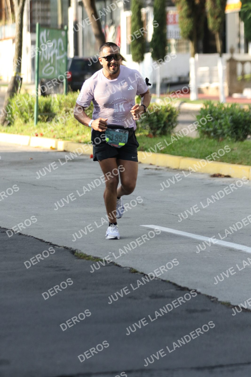 Foto de ADIDAS SPLITS GUADALAJARA 15K / 30K en Av. San Ignacio esquina Av. Ignacio L. Vallarta, Zapopan a las 08:19 · dorsal 1893, 30
