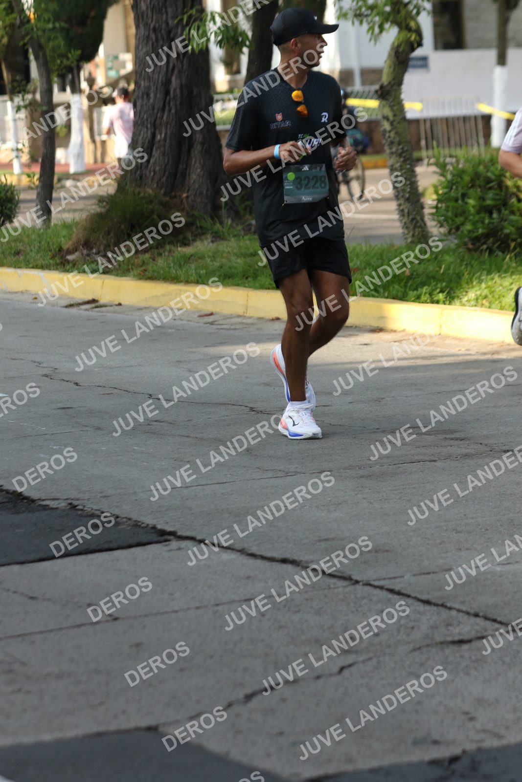 Foto de ADIDAS SPLITS GUADALAJARA 15K / 30K en Av. San Ignacio esquina Av. Ignacio L. Vallarta, Zapopan a las 08:15 · dorsal 3228
