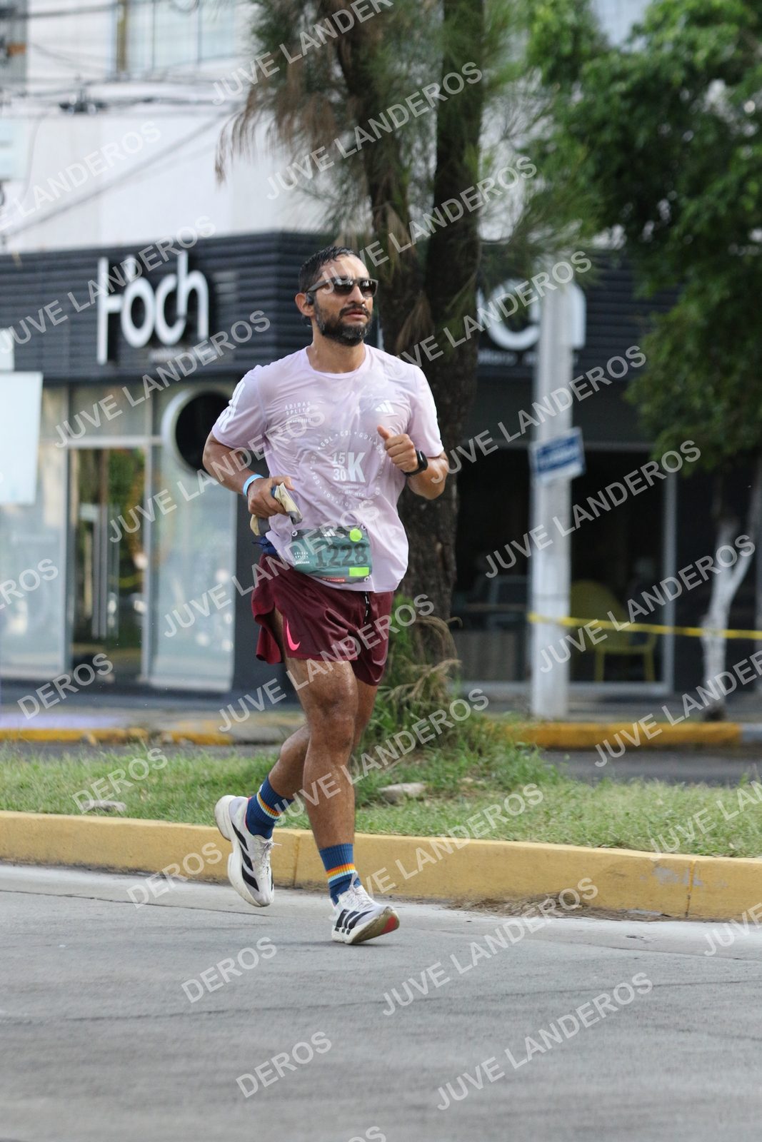 Foto de ADIDAS SPLITS GUADALAJARA 15K / 30K en Av. San Ignacio esquina Av. Ignacio L. Vallarta, Zapopan a las 08:43 · dorsal 1228
