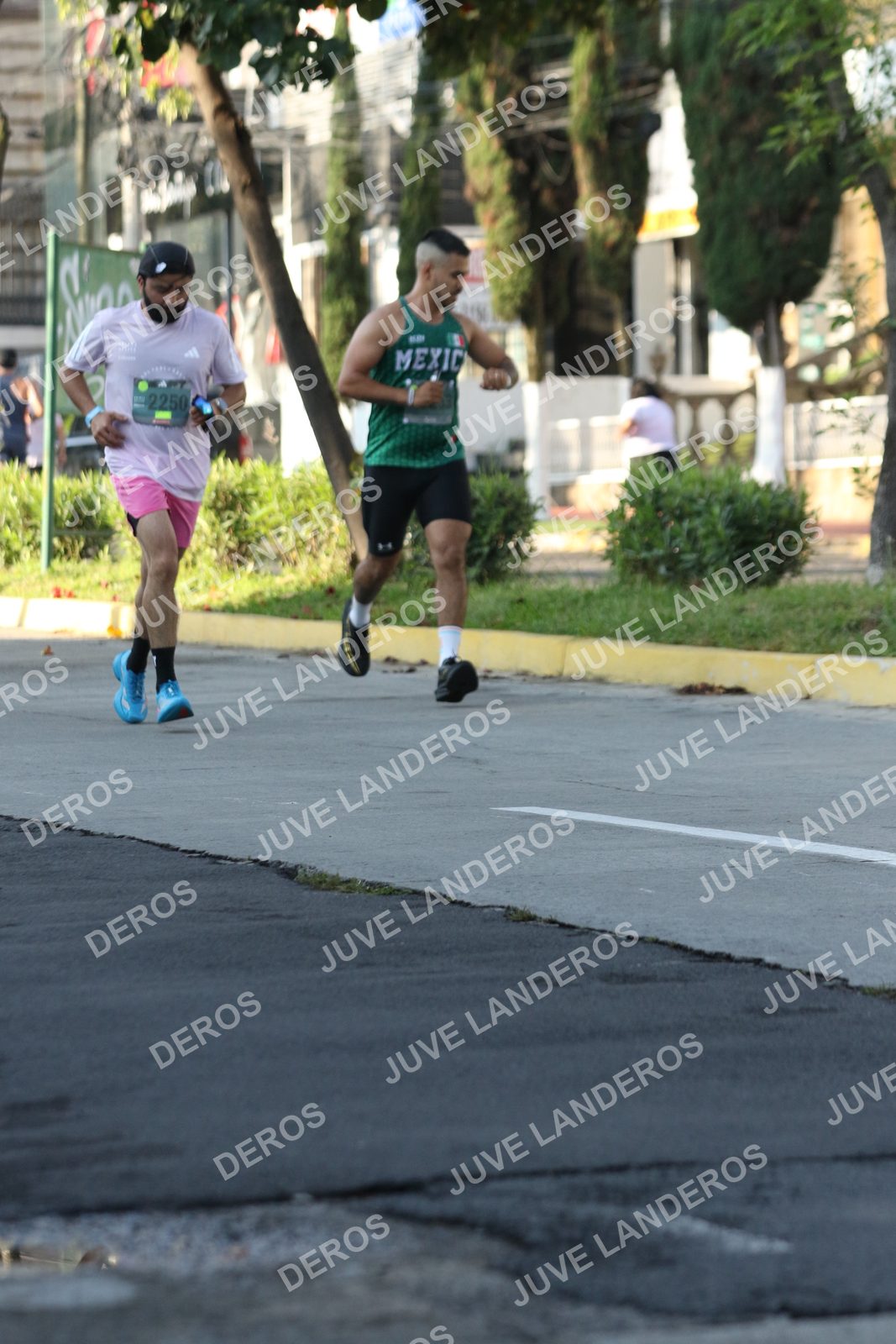 Foto de ADIDAS SPLITS GUADALAJARA 15K / 30K en Av. San Ignacio esquina Av. Ignacio L. Vallarta, Zapopan a las 08:08 · dorsal 2250