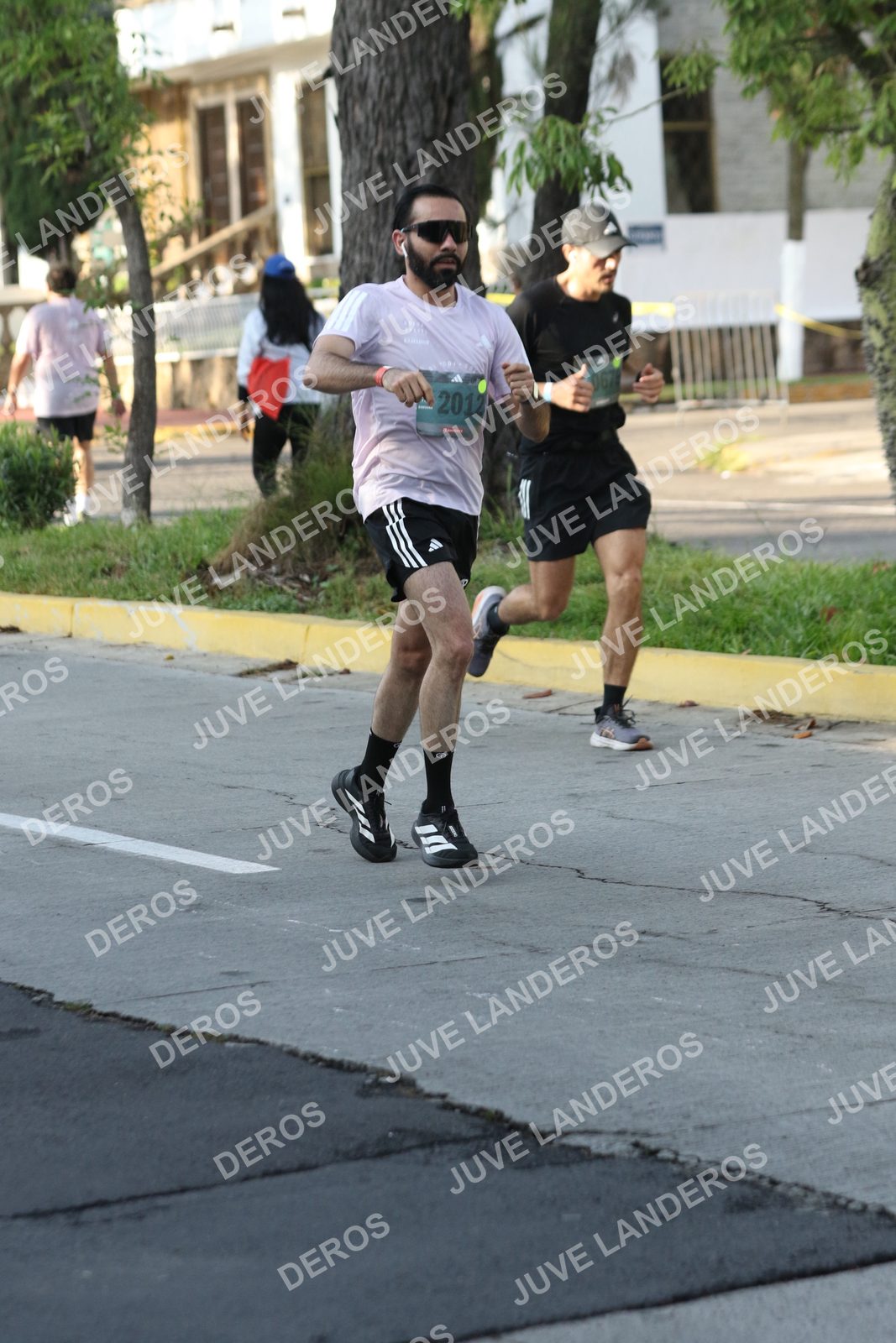 Foto de ADIDAS SPLITS GUADALAJARA 15K / 30K en Av. San Ignacio esquina Av. Ignacio L. Vallarta, Zapopan a las 08:11 · dorsal 2012, 67
