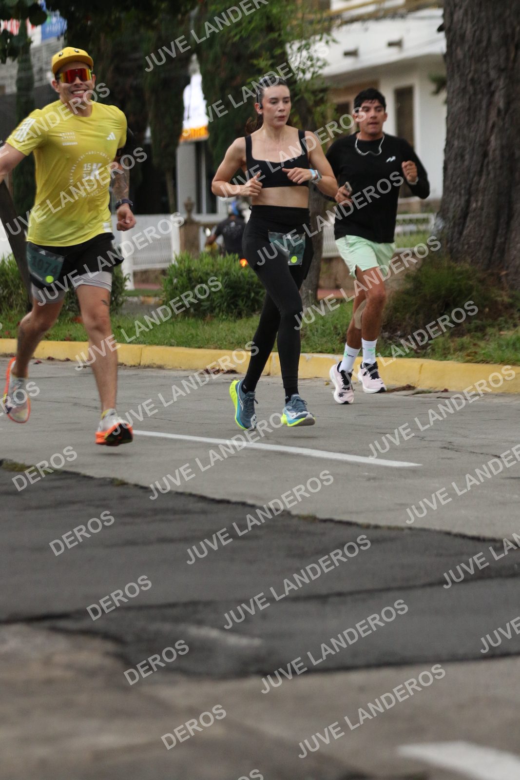 Foto de ADIDAS SPLITS GUADALAJARA 15K / 30K en Av. San Ignacio esquina Av. Ignacio L. Vallarta, Zapopan a las 06:51 · dorsal 1074