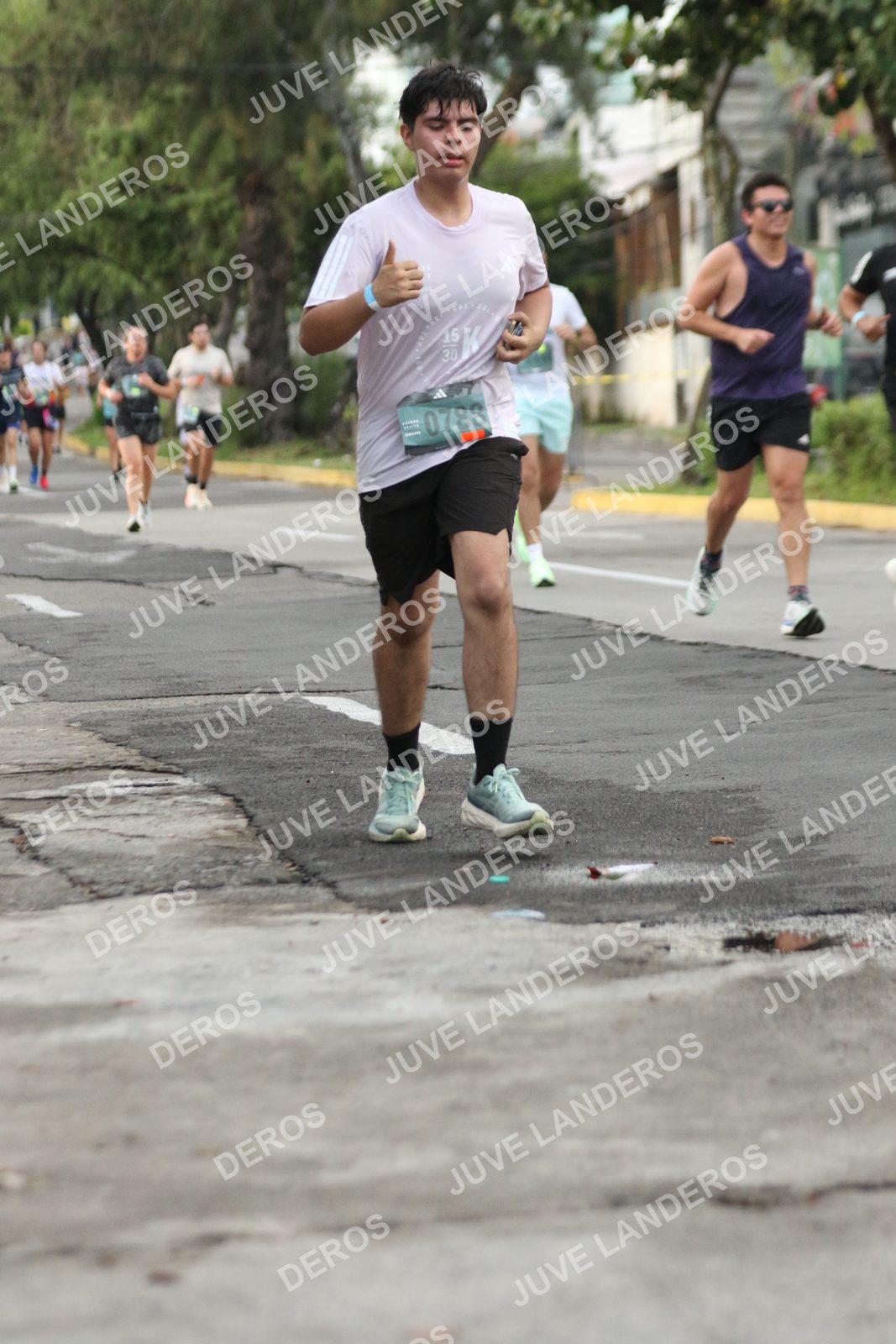 Foto de ADIDAS SPLITS GUADALAJARA 15K / 30K en Av. San Ignacio esquina Av. Ignacio L. Vallarta, Zapopan a las 06:58 · dorsal 788, 30, 15