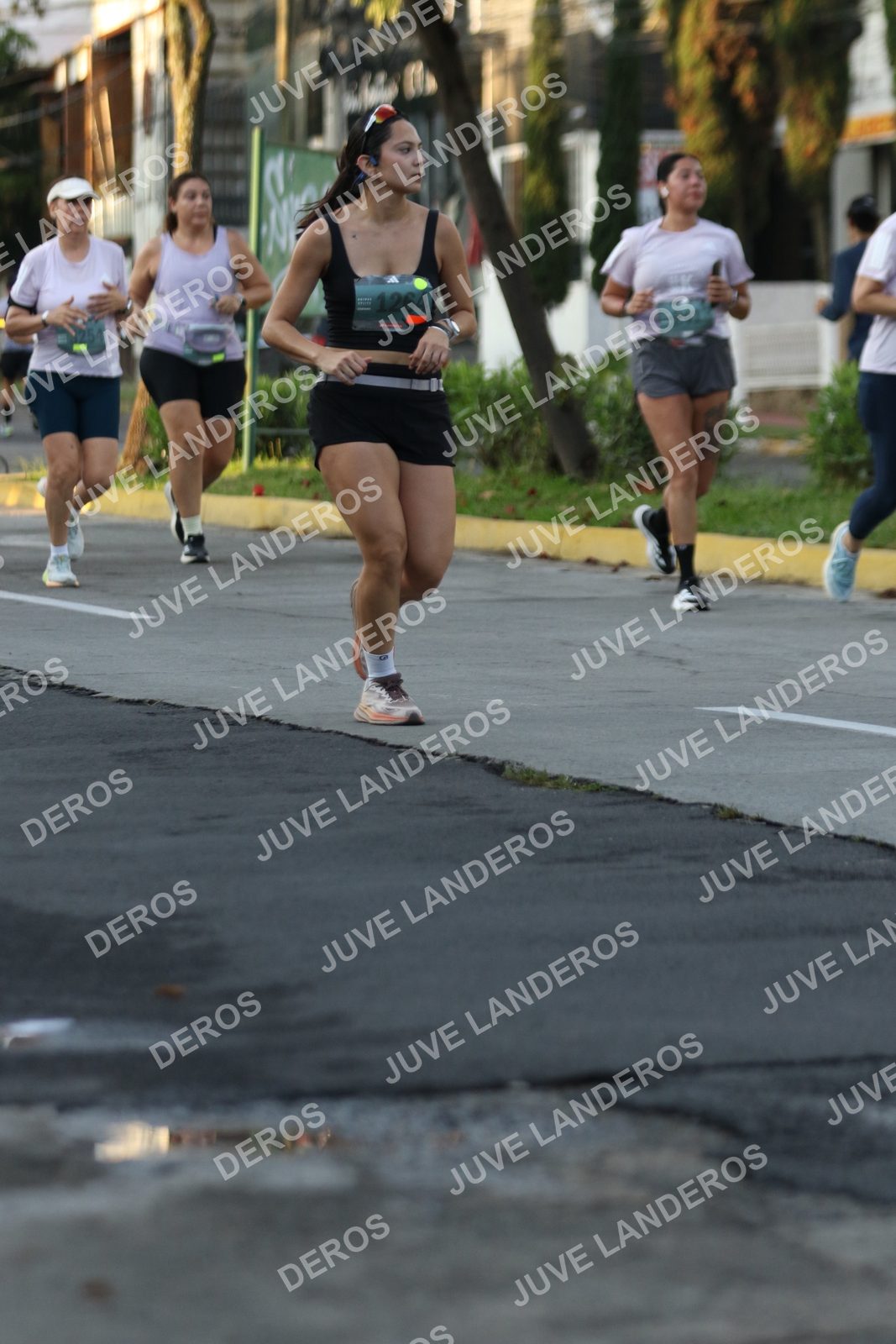 Foto de ADIDAS SPLITS GUADALAJARA 15K / 30K en Av. San Ignacio esquina Av. Ignacio L. Vallarta, Zapopan a las 07:15 · dorsal 1264