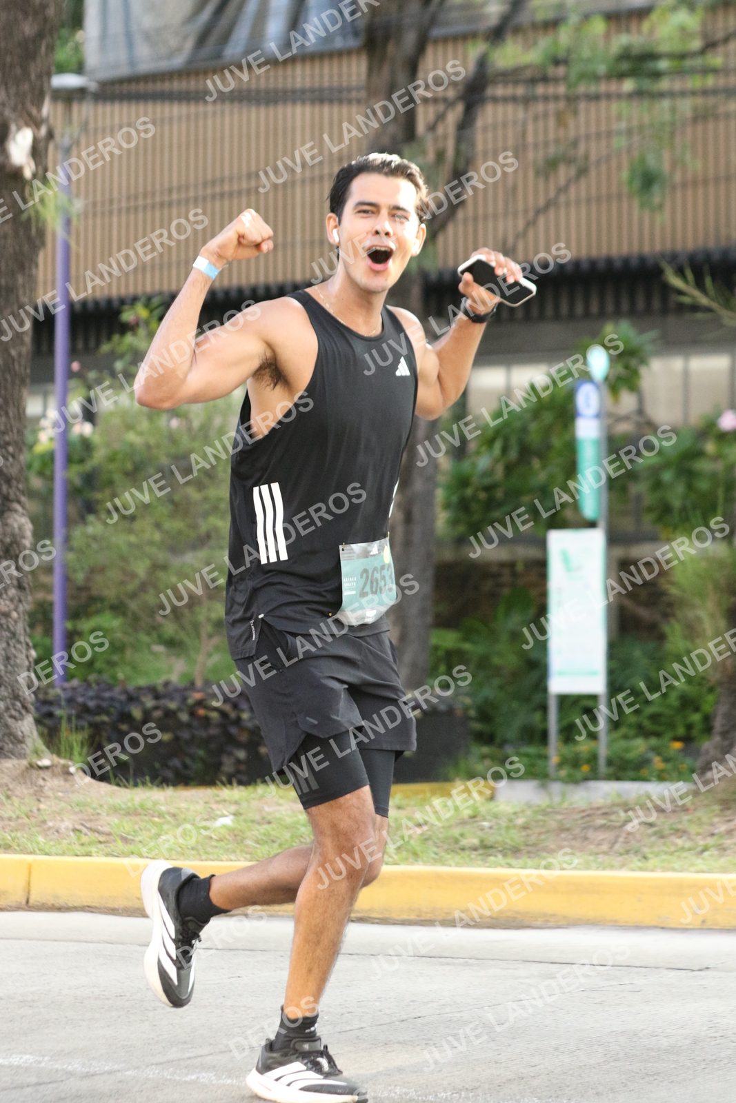 Foto de ADIDAS SPLITS GUADALAJARA 15K / 30K en Av. San Ignacio esquina Av. Ignacio L. Vallarta, Zapopan a las 08:38 · dorsal 2653
