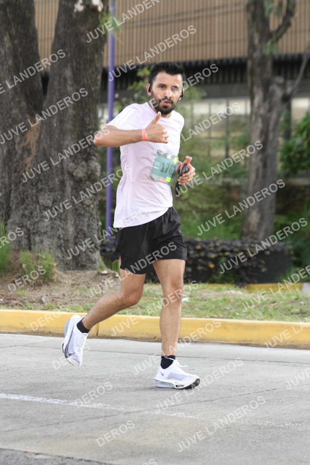 Foto de ADIDAS SPLITS GUADALAJARA 15K / 30K en Av. San Ignacio esquina Av. Ignacio L. Vallarta, Zapopan a las 08:41 · dorsal 1763