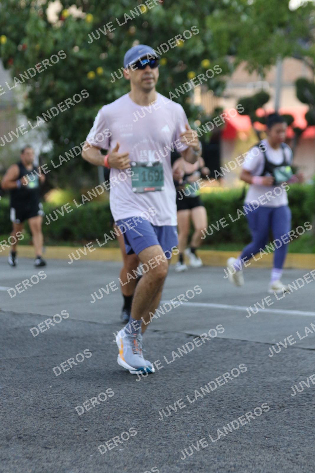 Foto de ADIDAS SPLITS GUADALAJARA 15K / 30K en Av. San Ignacio esquina Av. Ignacio L. Vallarta, Zapopan a las 07:39 · dorsal 1691