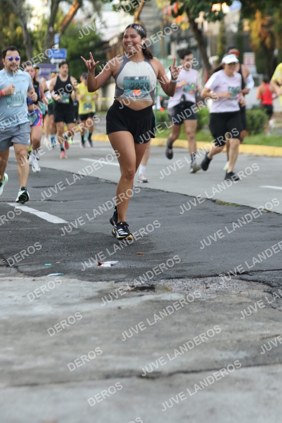 Foto de ADIDAS SPLITS GUADALAJARA 15K / 30K en Av. San Ignacio esquina Av. Ignacio L. Vallarta, Zapopan a las 07:08 · dorsal 2270