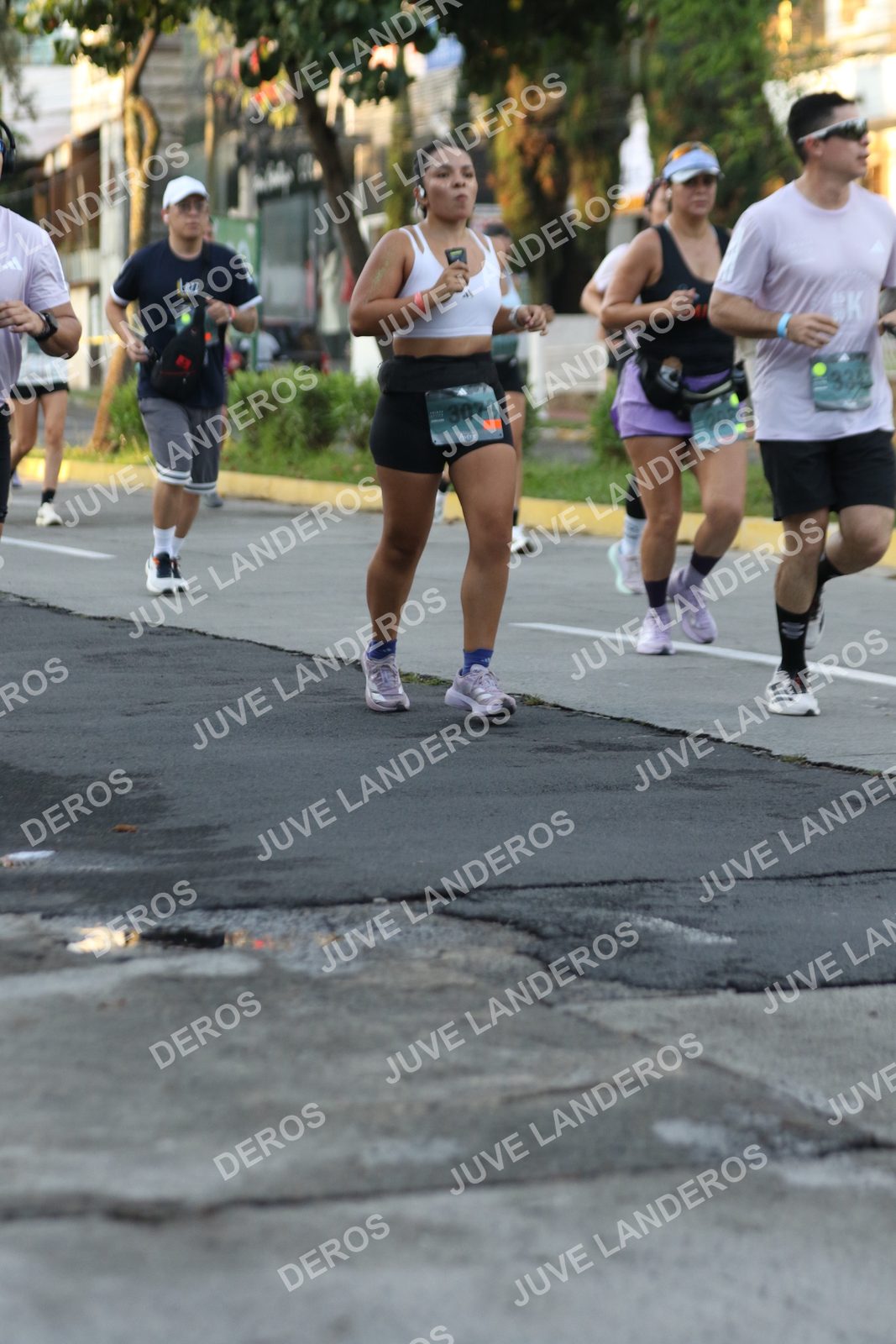 Foto de ADIDAS SPLITS GUADALAJARA 15K / 30K en Av. San Ignacio esquina Av. Ignacio L. Vallarta, Zapopan a las 07:13 · dorsal 3078