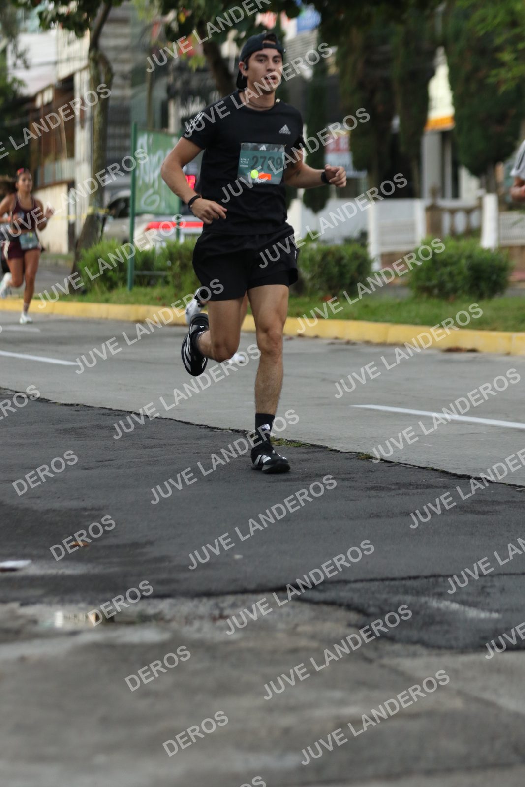 Foto de ADIDAS SPLITS GUADALAJARA 15K / 30K en Av. San Ignacio esquina Av. Ignacio L. Vallarta, Zapopan a las 07:03 · dorsal 2789
